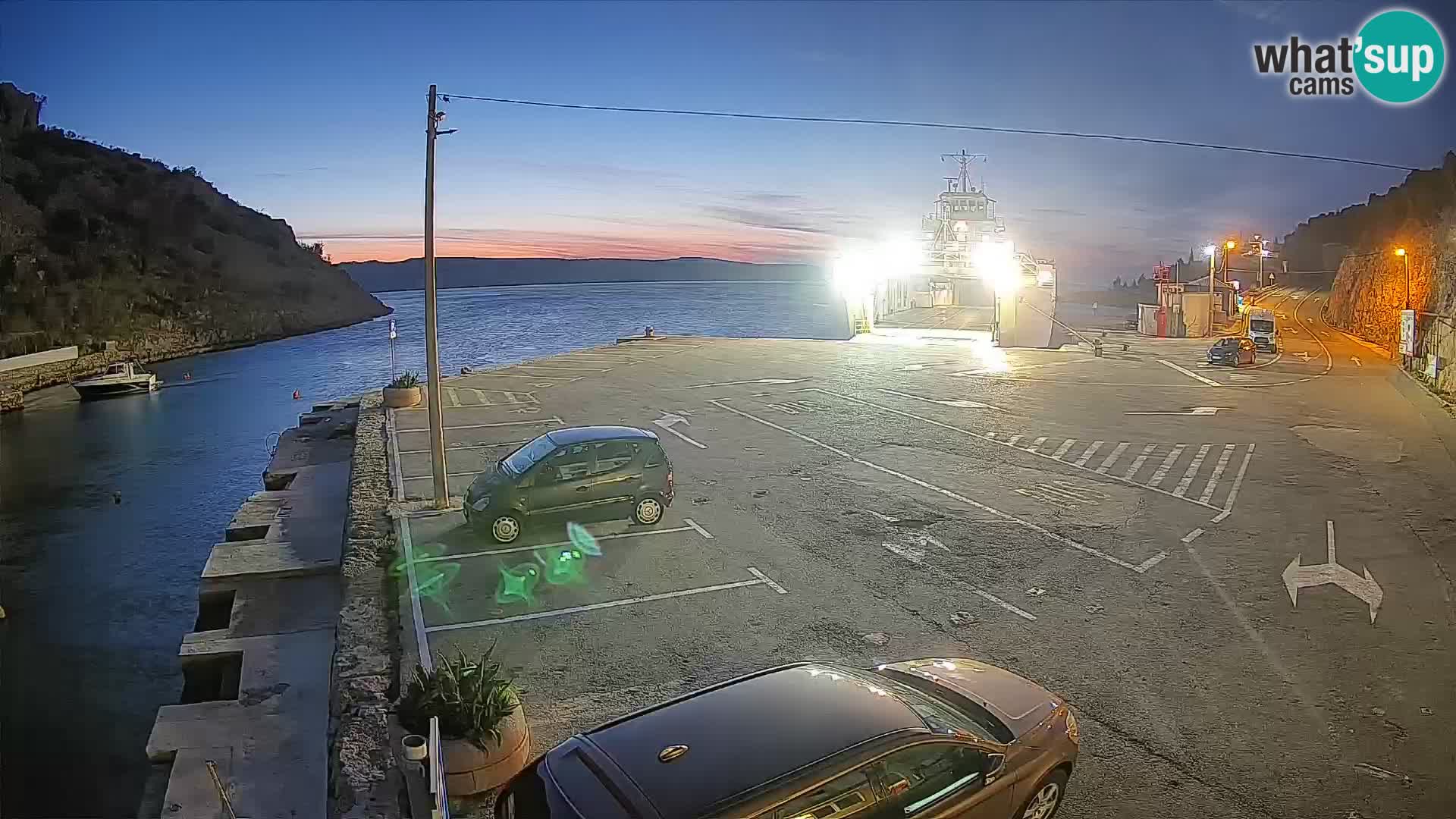 Webcam del puerto de ferris de Prizna – hacia la isla de Pag