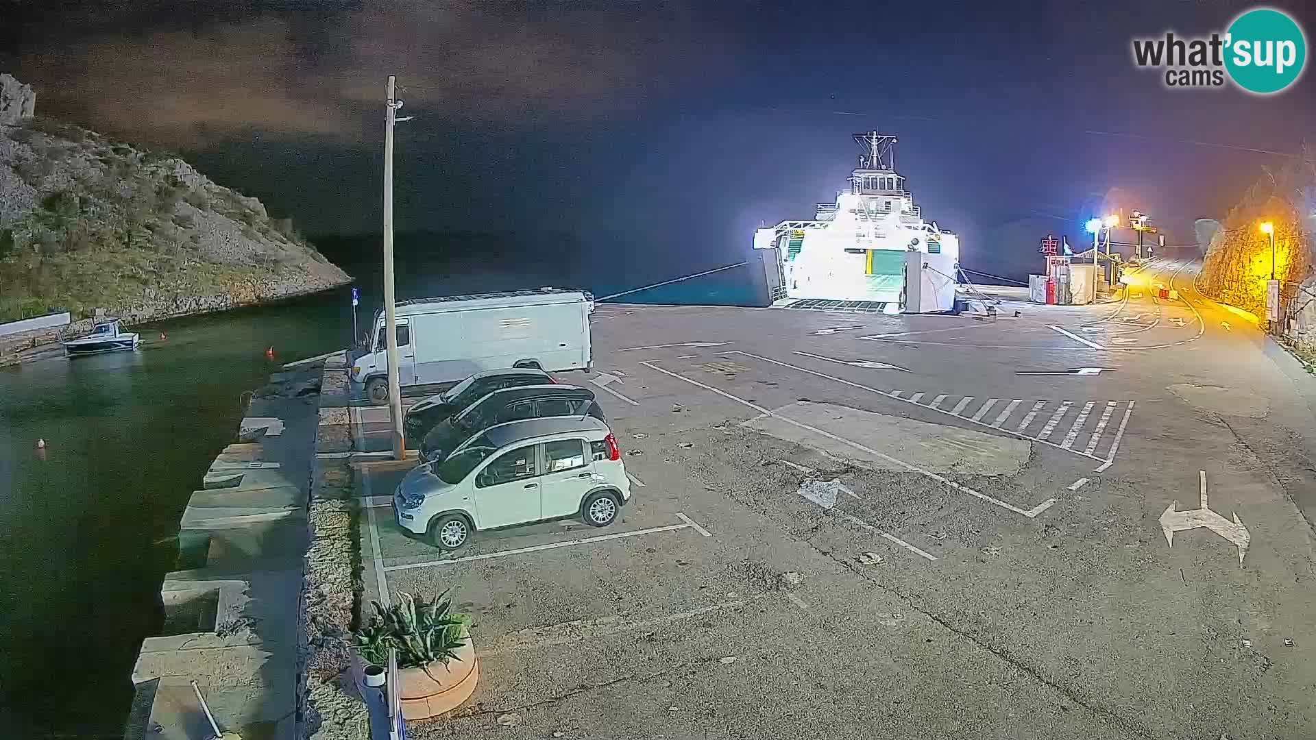 Web kamera trajektna luka Prizna – prema otoku Pag