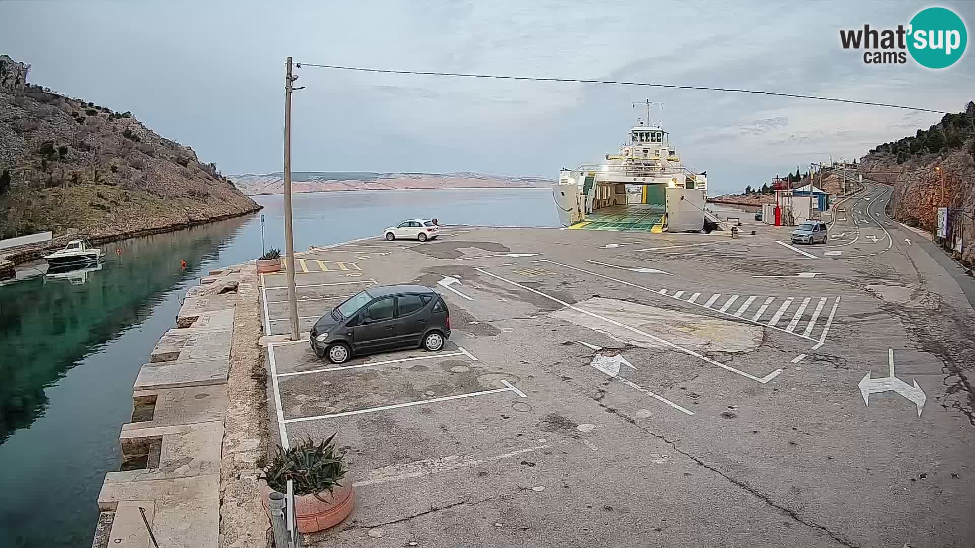 Webcam Prizna ferry port to Pag island