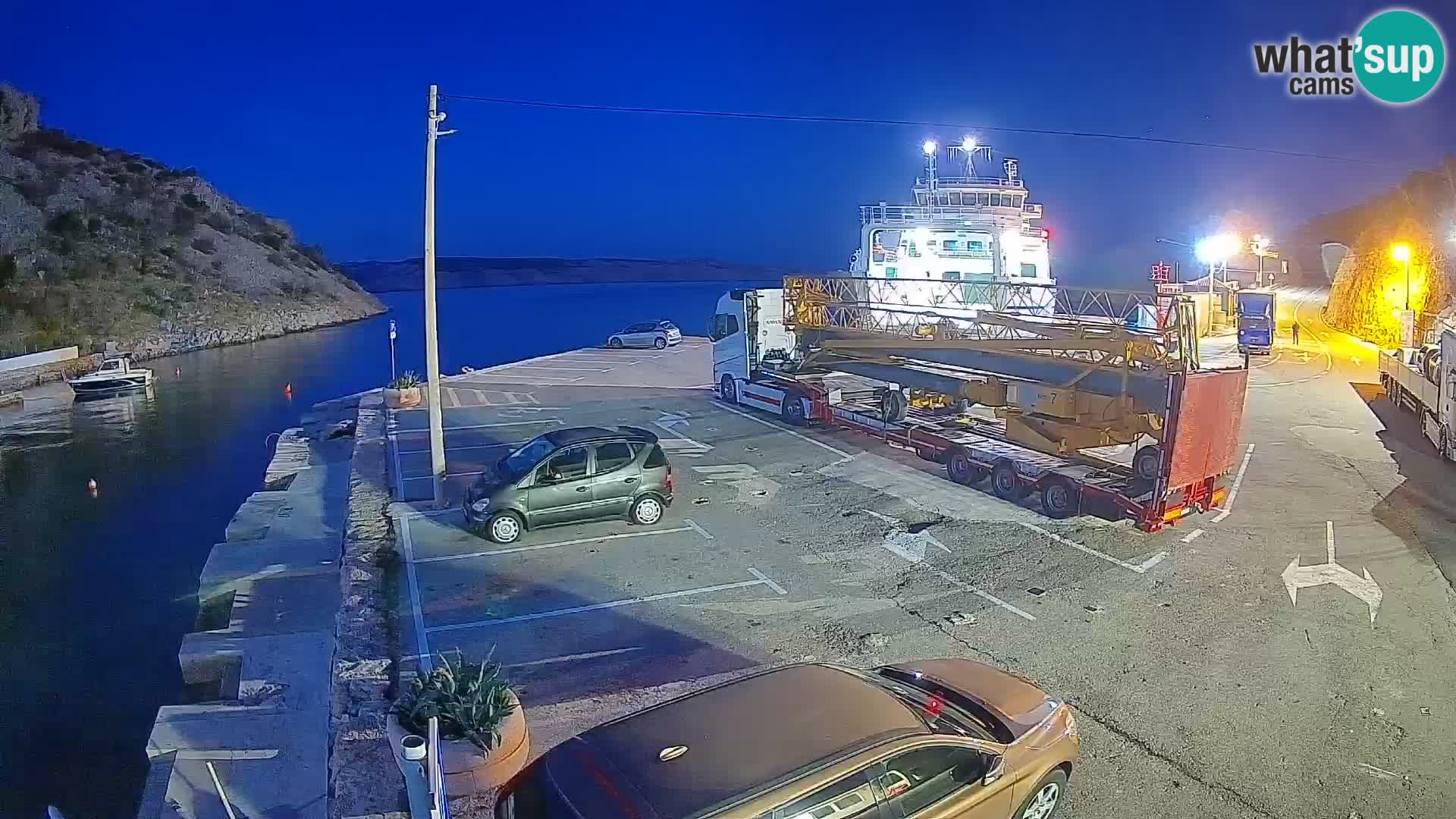 Webcam port de ferry de Prizna – vers l’île de Pag