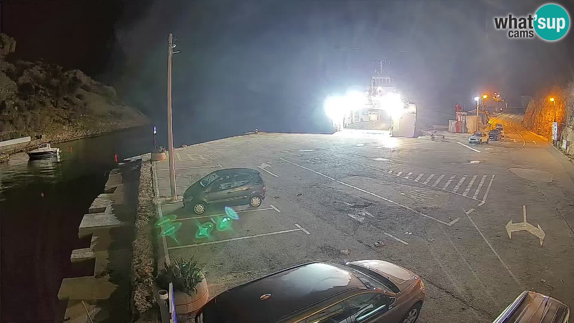 Webcam del puerto de ferris de Prizna – hacia la isla de Pag