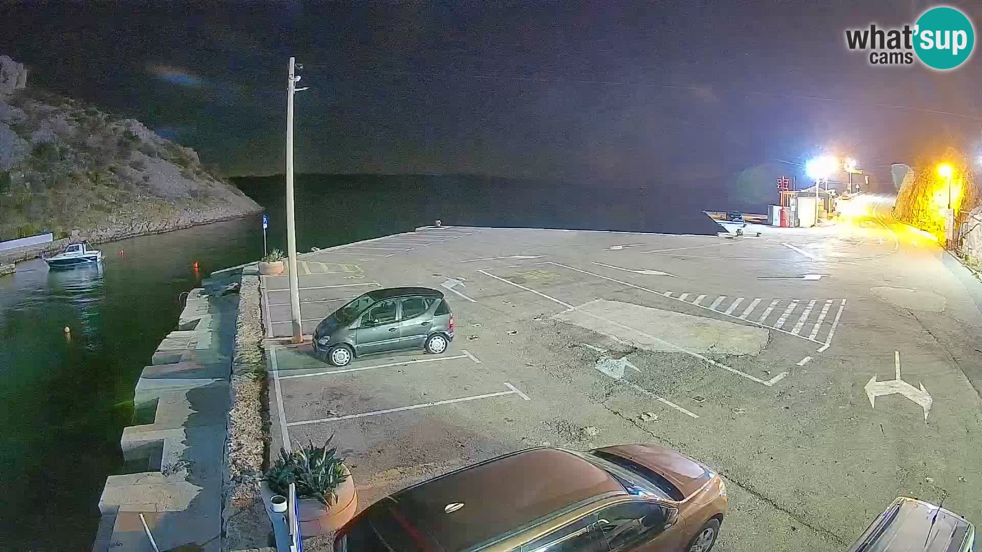 Web kamera trajektna luka Prizna – prema otoku Pag