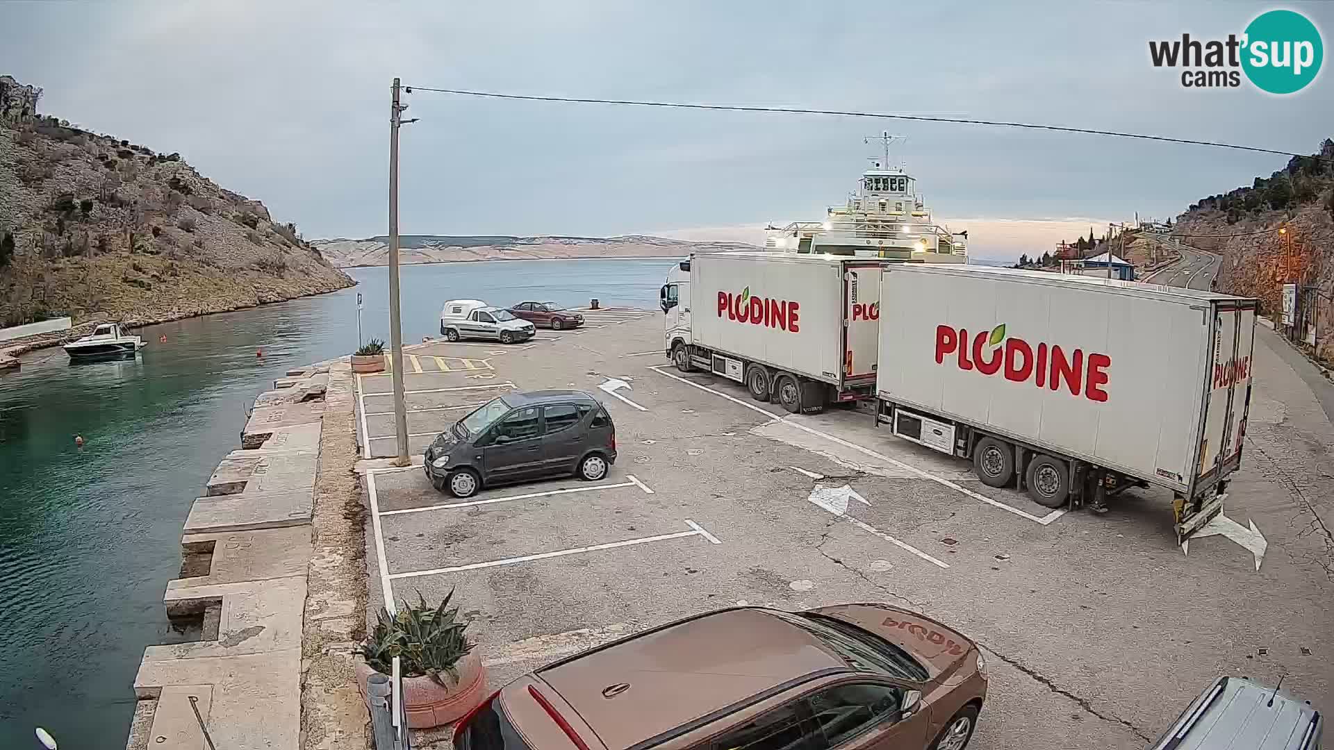 Webcam port de ferry de Prizna – vers l’île de Pag