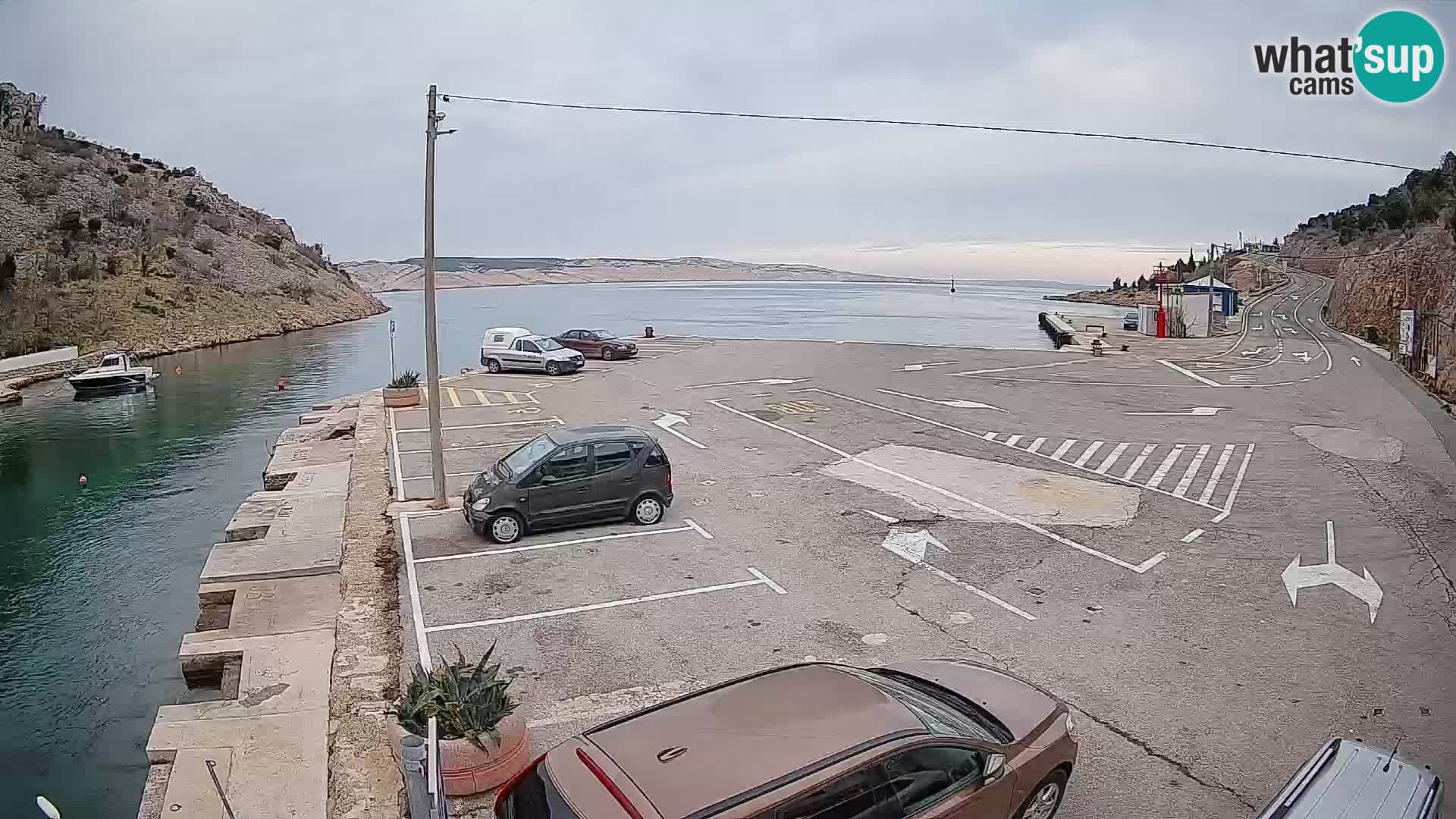 Webcam port de ferry de Prizna – vers l’île de Pag