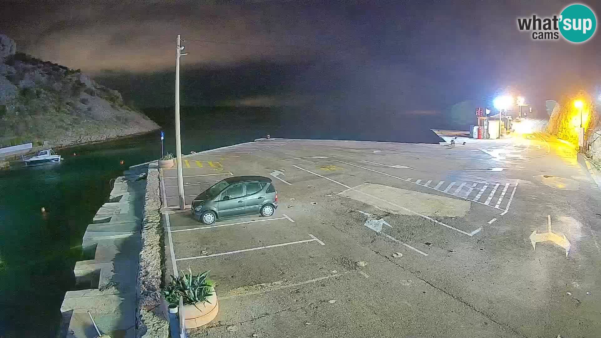 Webcam del puerto de ferris de Prizna – hacia la isla de Pag