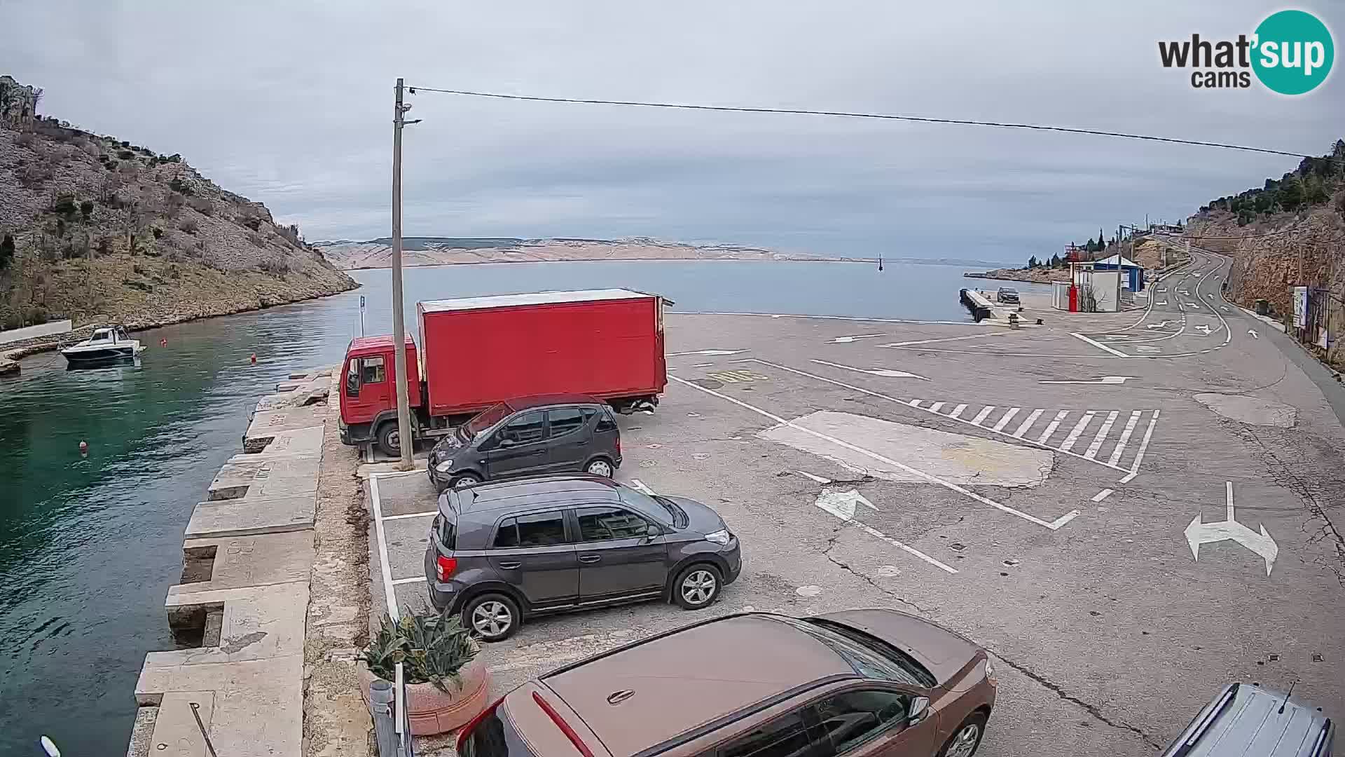Webcam del puerto de ferris de Prizna – hacia la isla de Pag