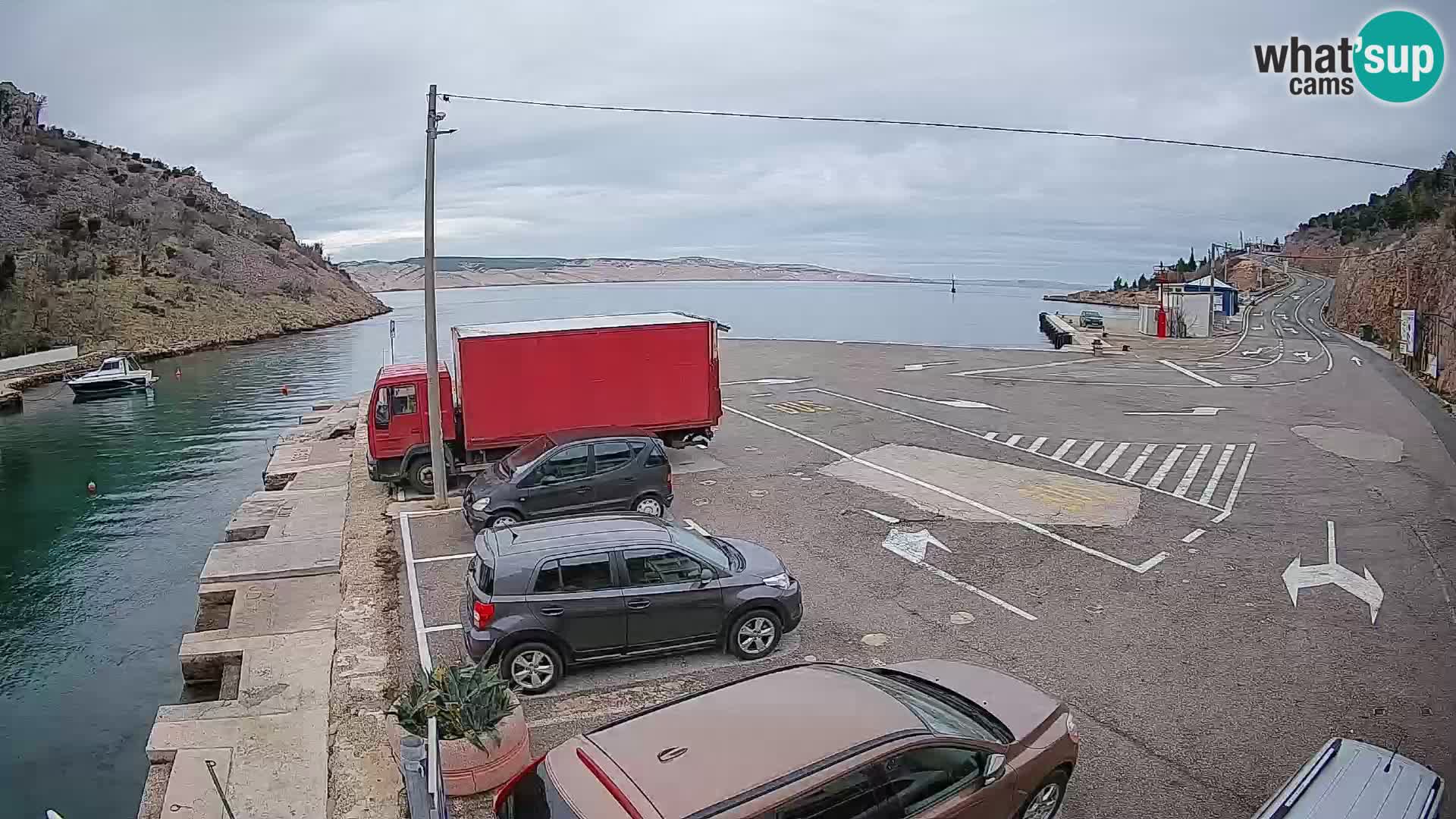 Web kamera trajektna luka Prizna – prema otoku Pag