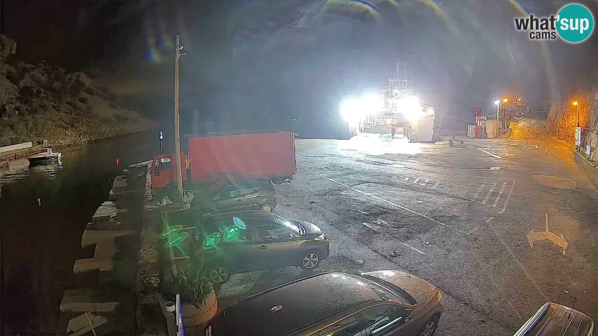 Webcam del puerto de ferris de Prizna – hacia la isla de Pag