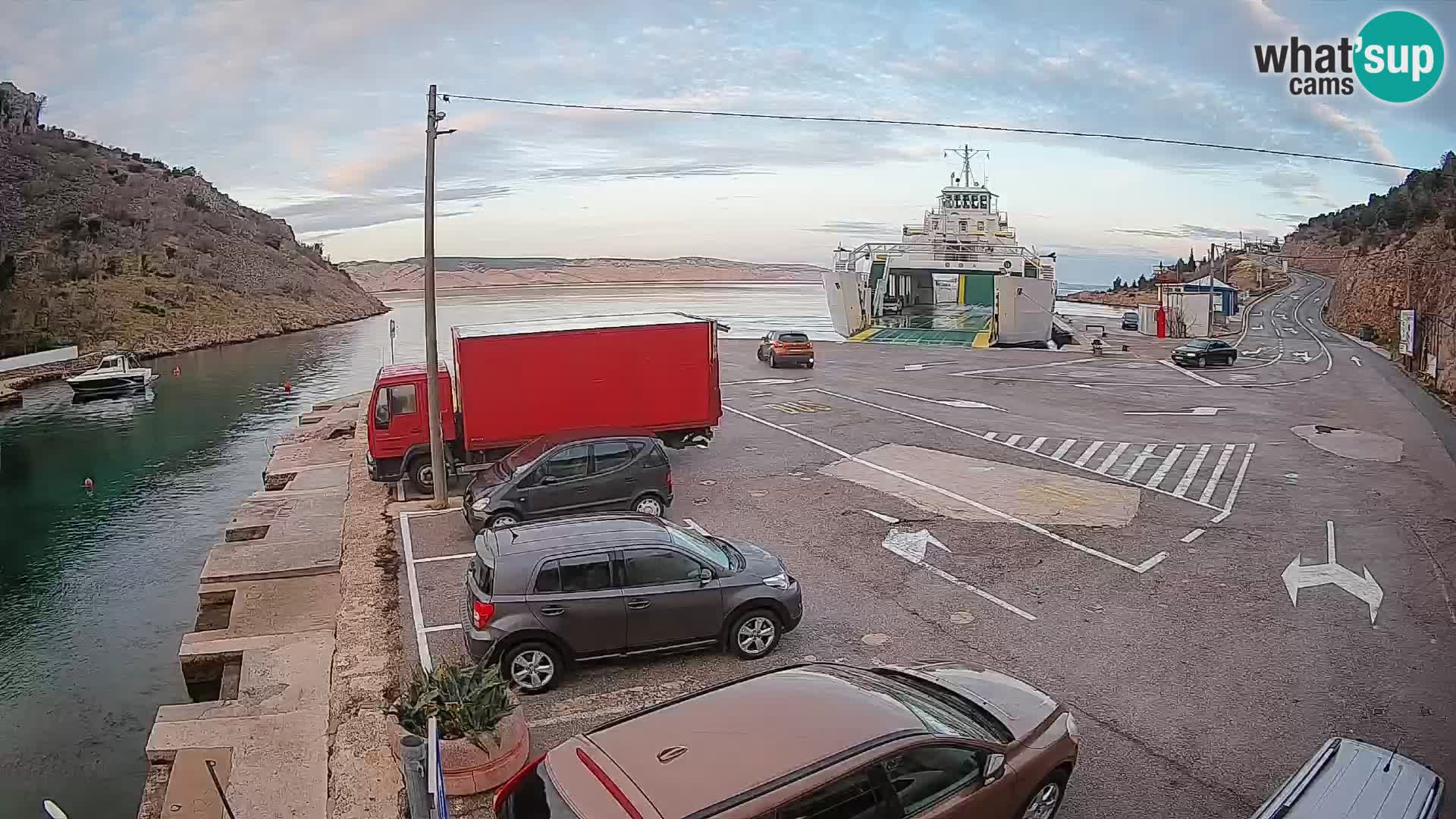 Webcam Prizna ferry port to Pag island