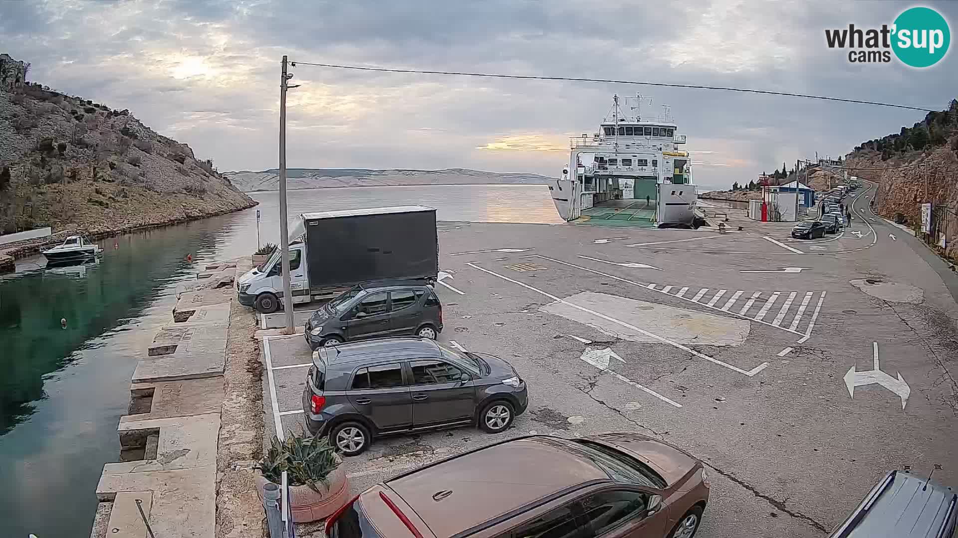 Webcam Prizna ferry port to Pag island