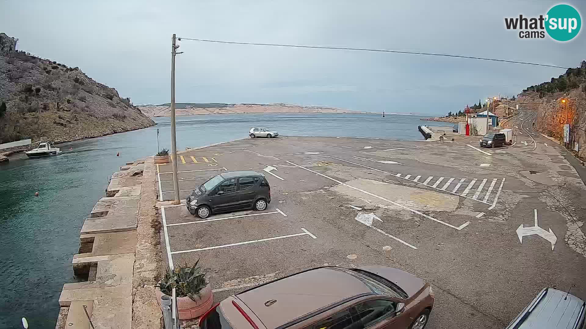 Webcam Prizna ferry port to Pag island
