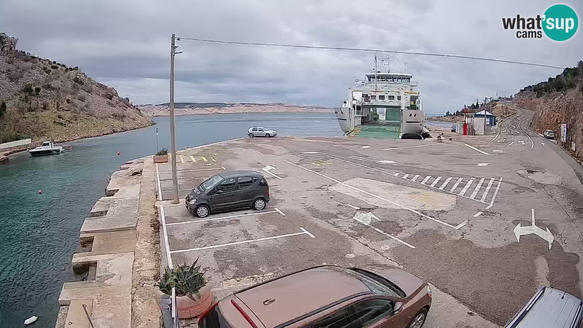 Webcam Prizna ferry port to Pag island