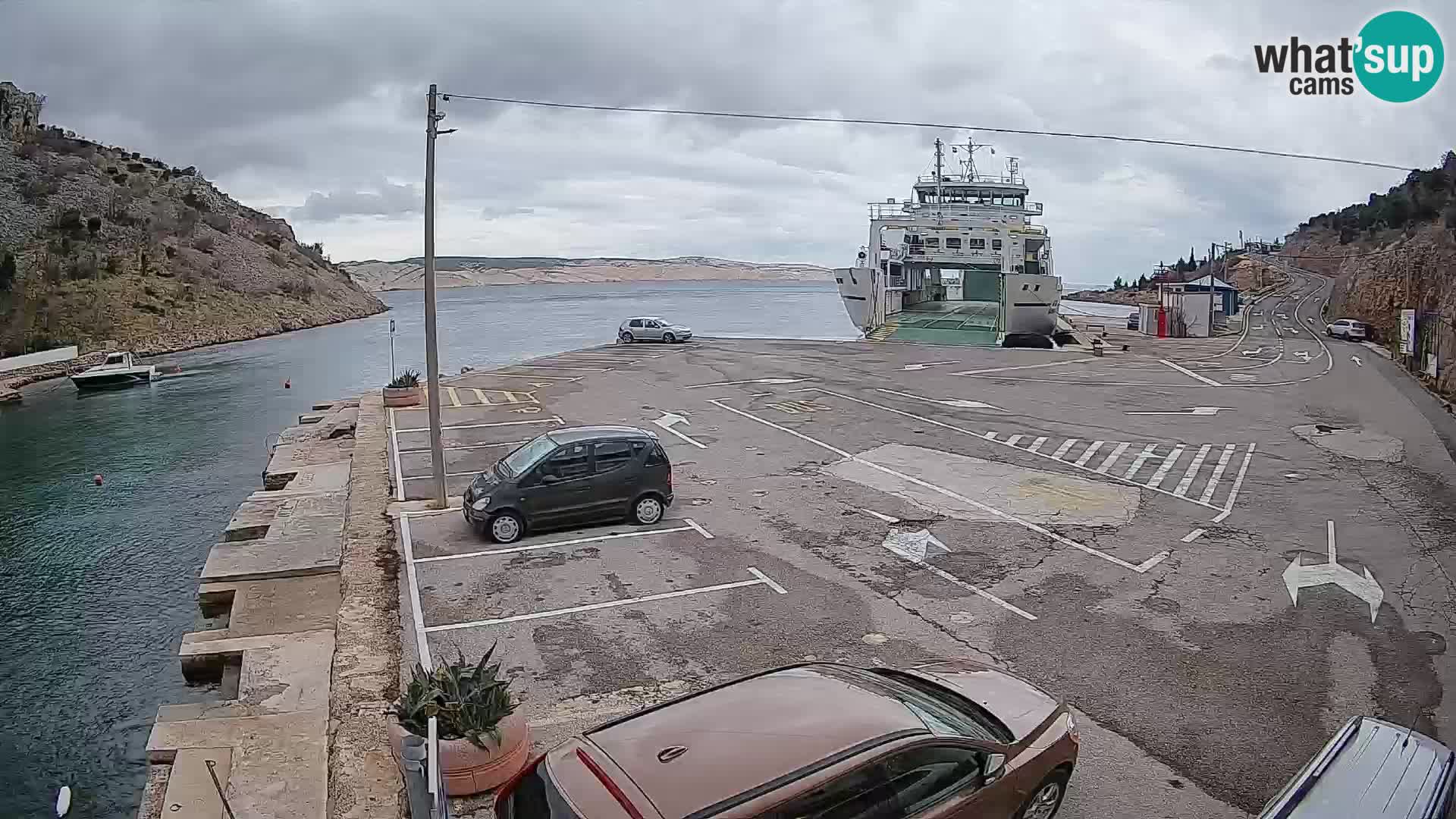 Webcam Prizna ferry port to Pag island