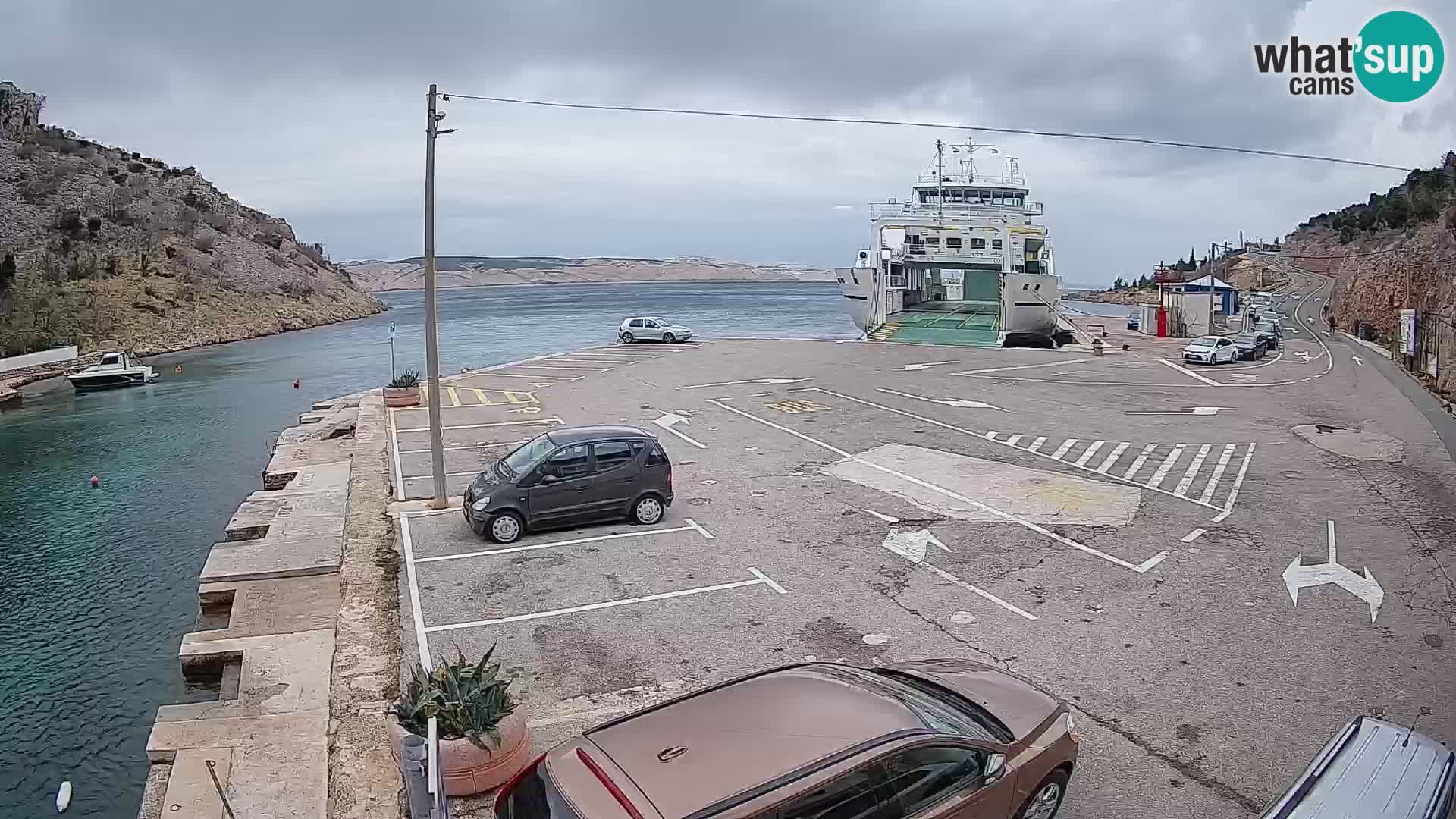 Webcam Prizna ferry port to Pag island