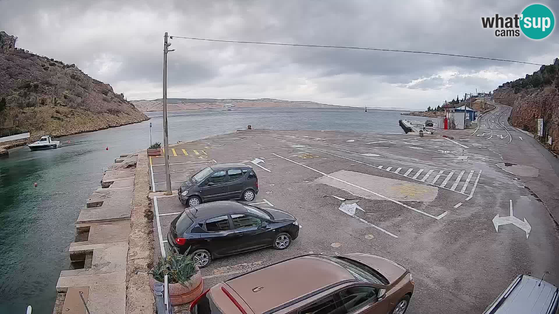 Webcam del puerto de ferris de Prizna – hacia la isla de Pag