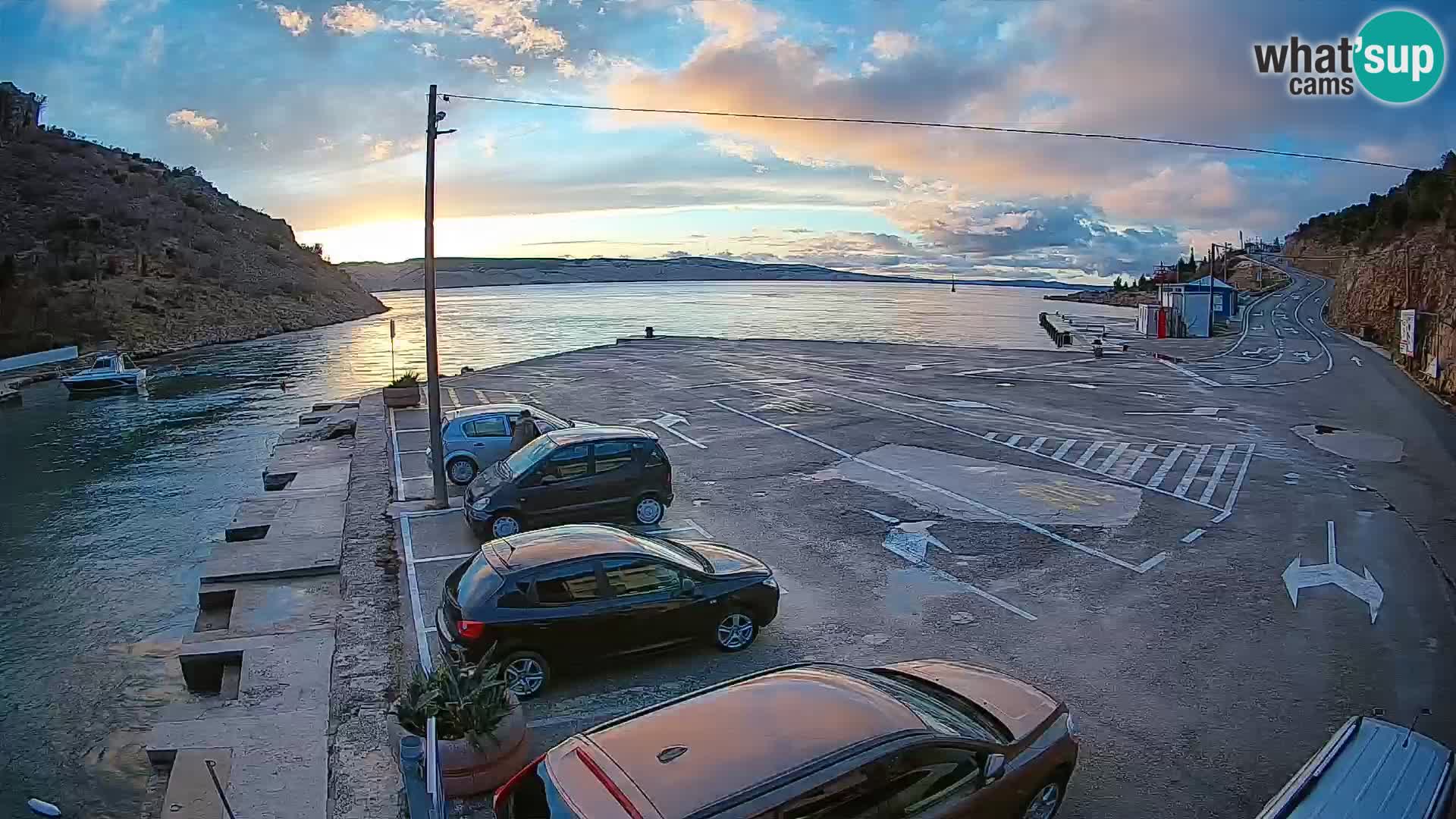 Webcam Prizna ferry port to Pag island