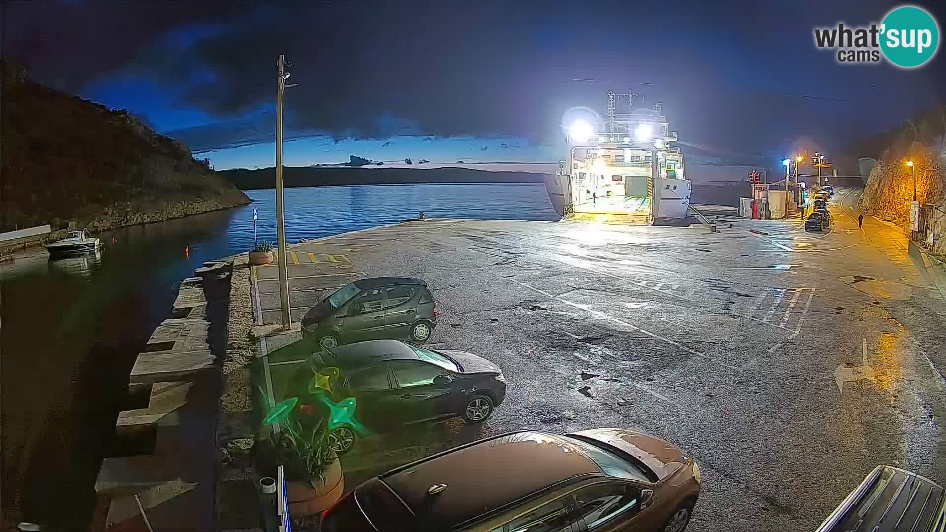 Webcam del puerto de ferris de Prizna – hacia la isla de Pag