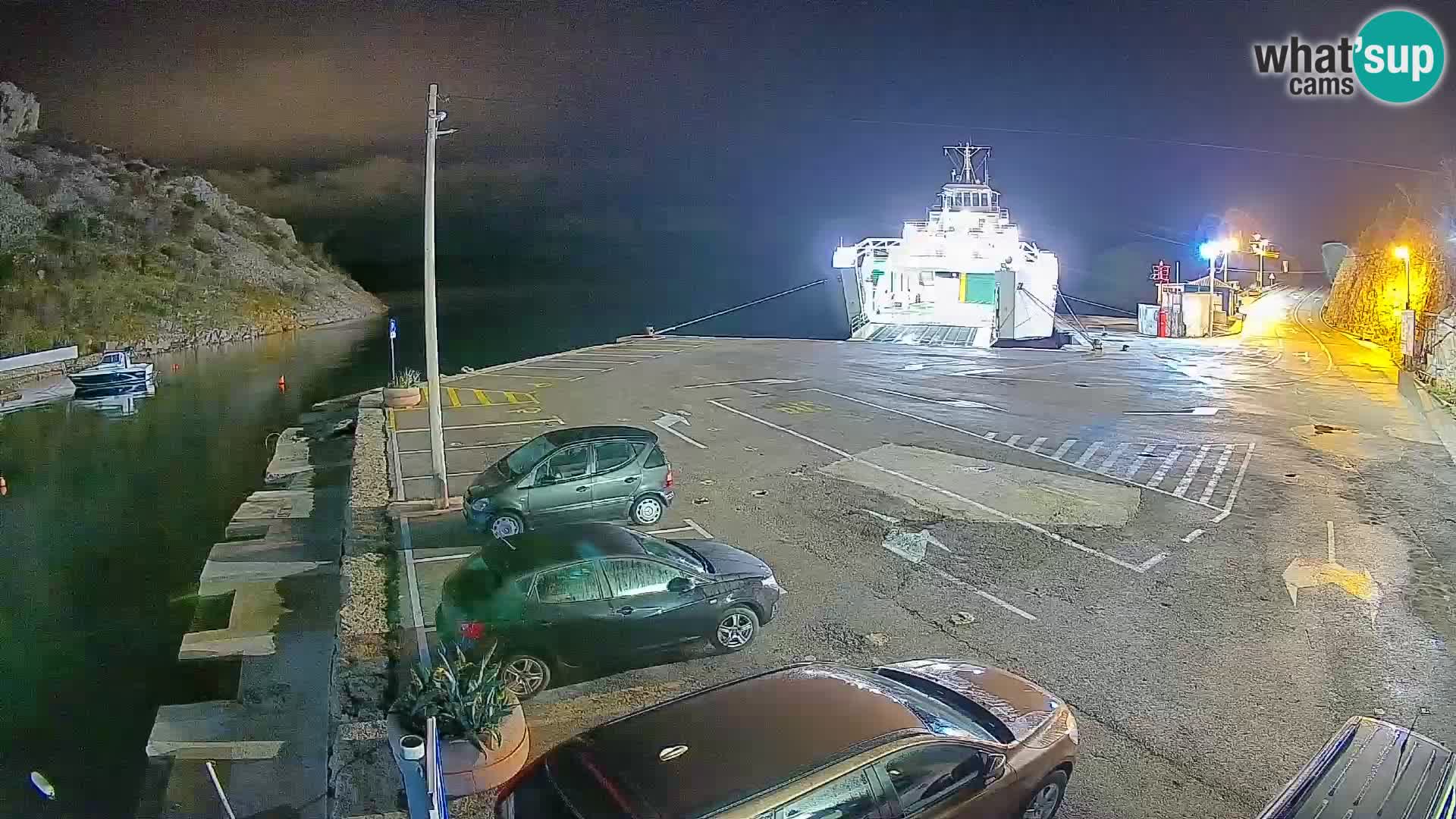 Webcam del puerto de ferris de Prizna – hacia la isla de Pag