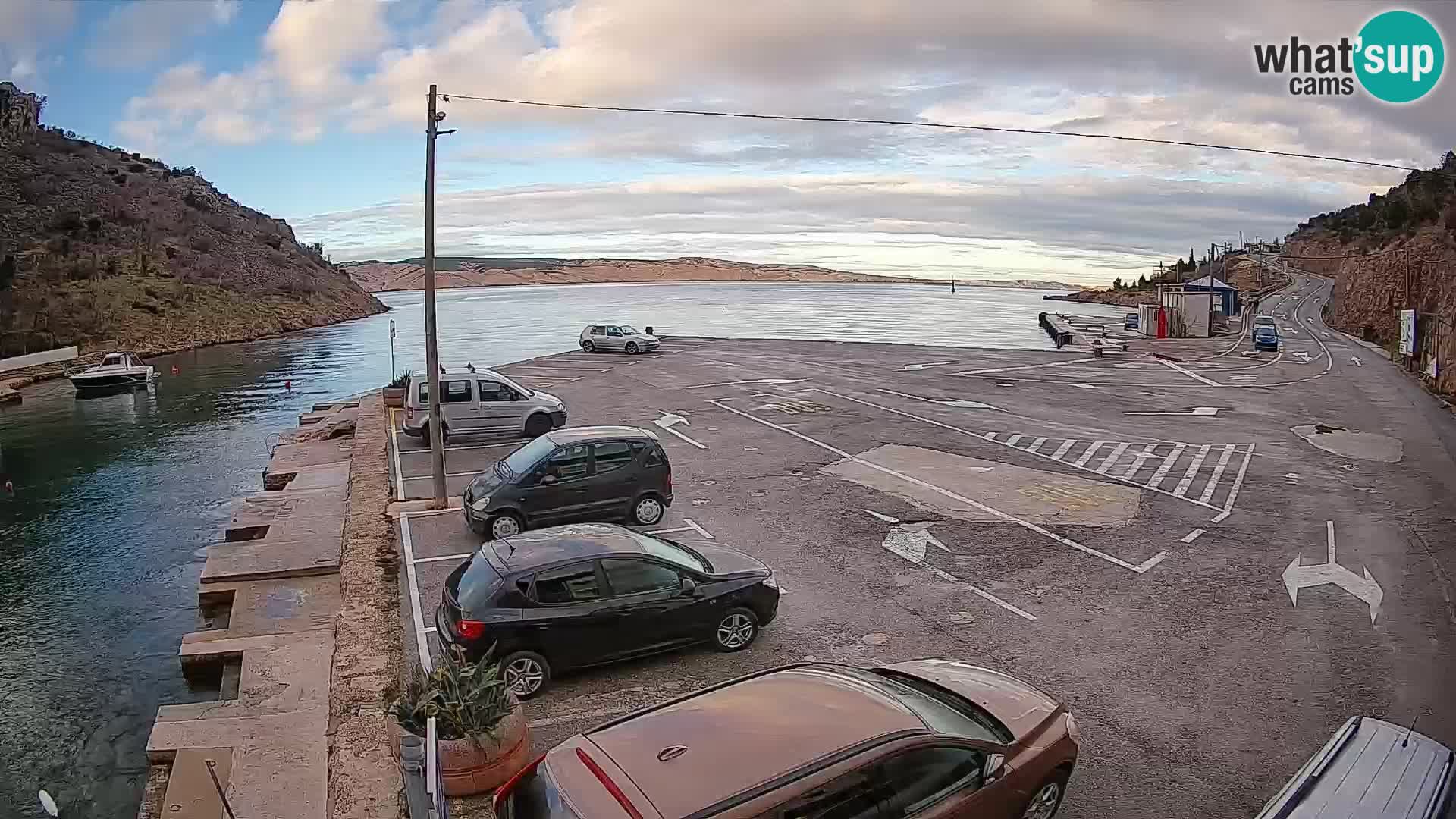 Webcam Prizna ferry port to Pag island