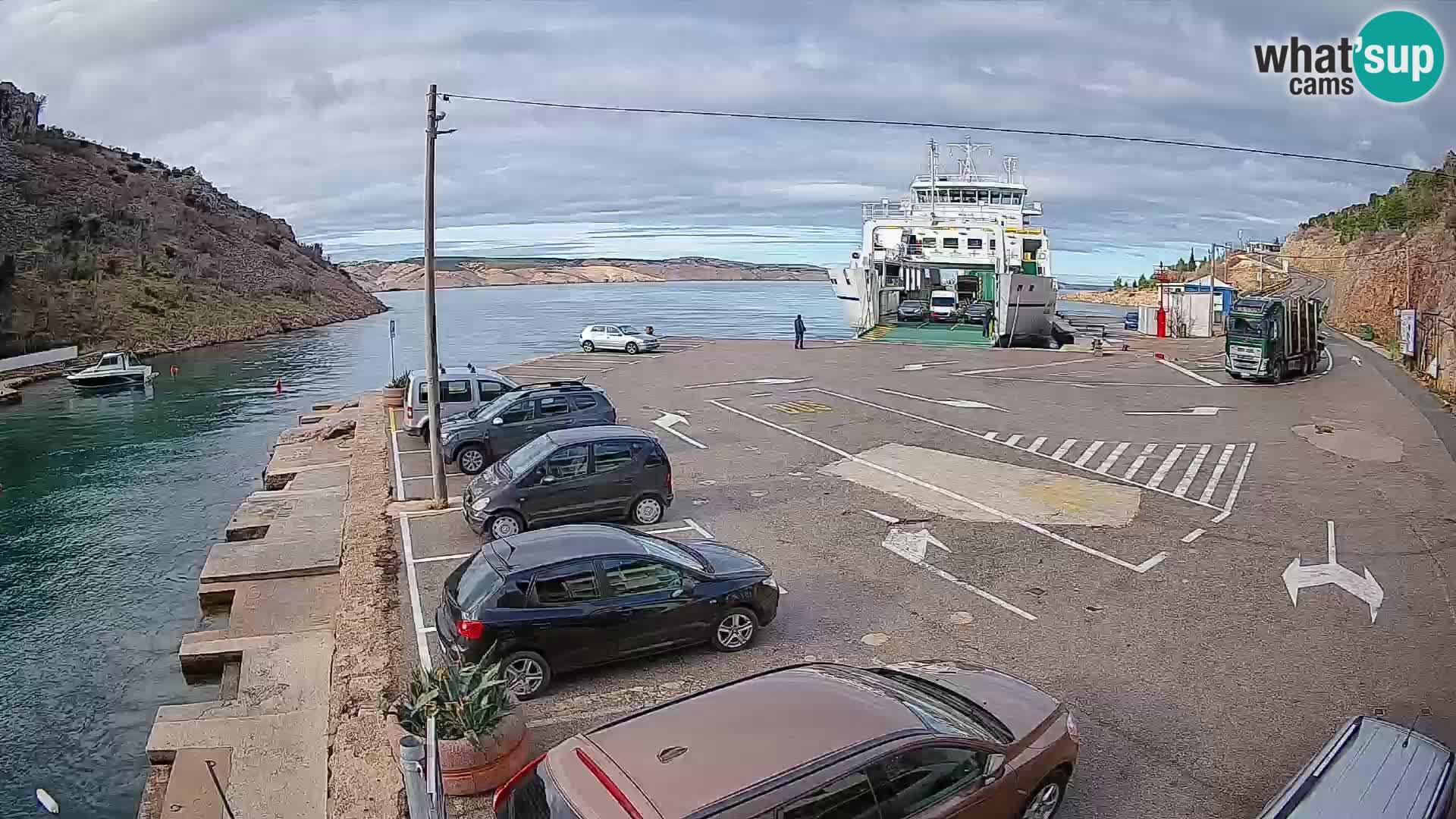 Webcam port de ferry de Prizna – vers l’île de Pag