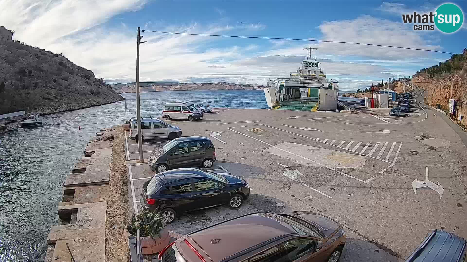 Web kamera trajektna luka Prizna – prema otoku Pag