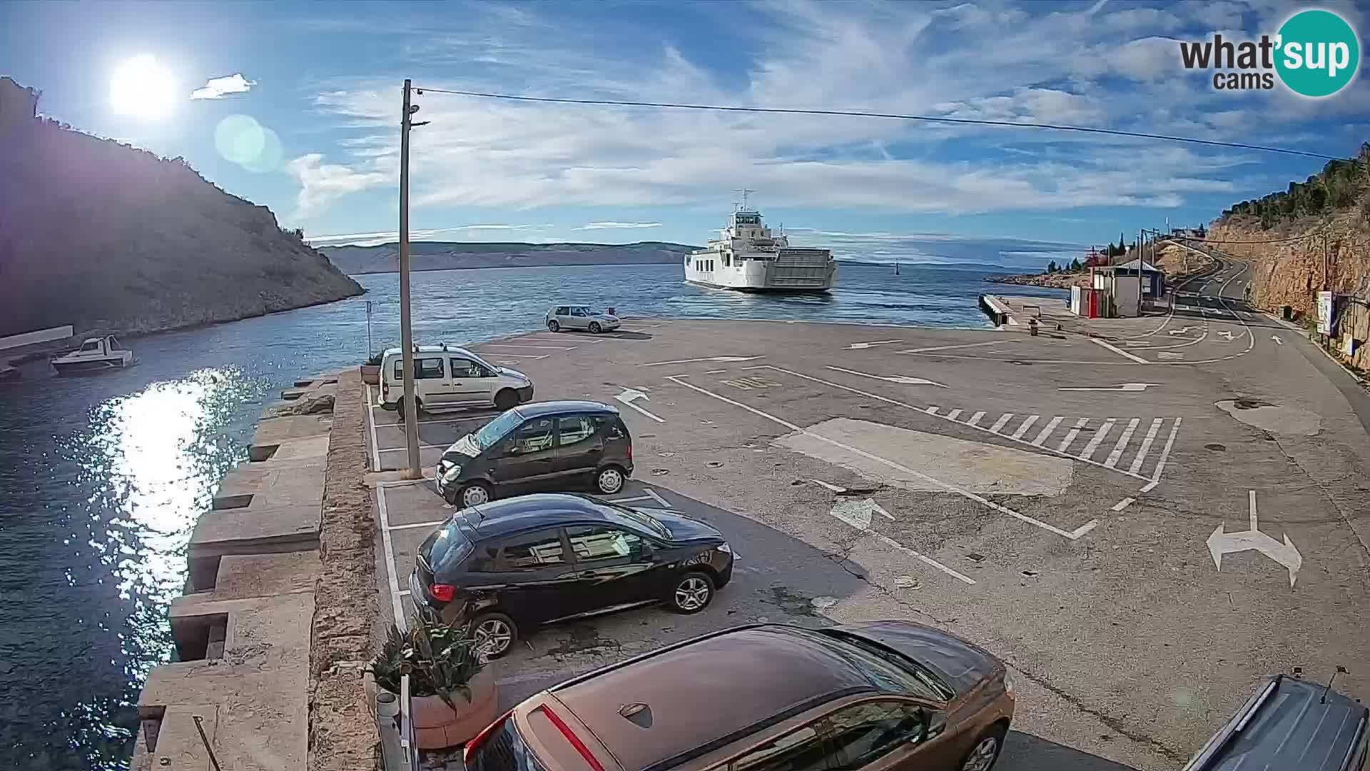 Webcam del puerto de ferris de Prizna – hacia la isla de Pag