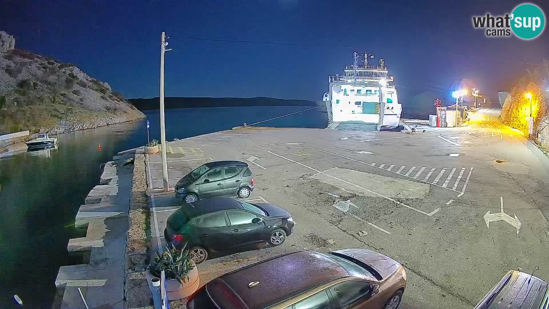 Web kamera trajektna luka Prizna – prema otoku Pag