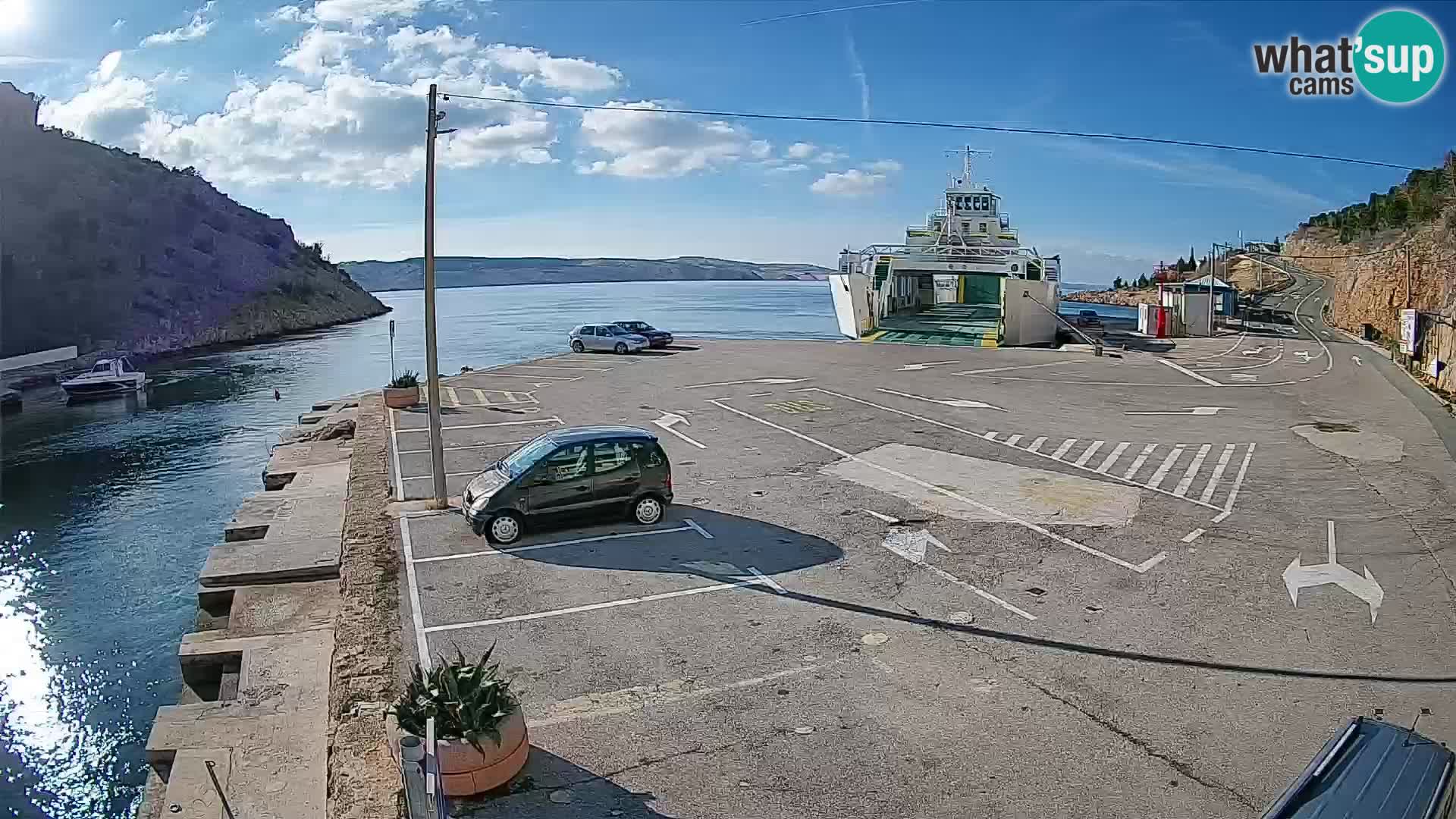 Webcam del puerto de ferris de Prizna – hacia la isla de Pag