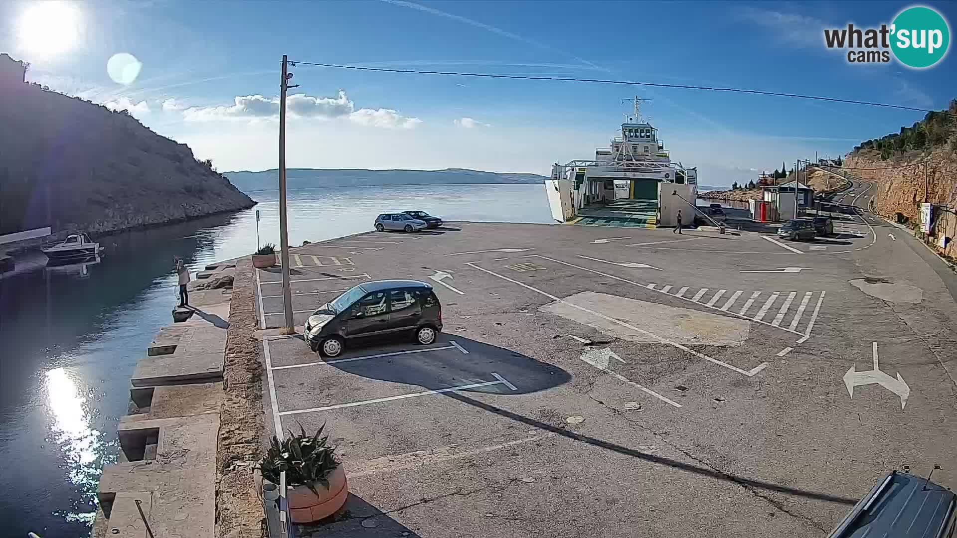 Web kamera trajektna luka Prizna – prema otoku Pag