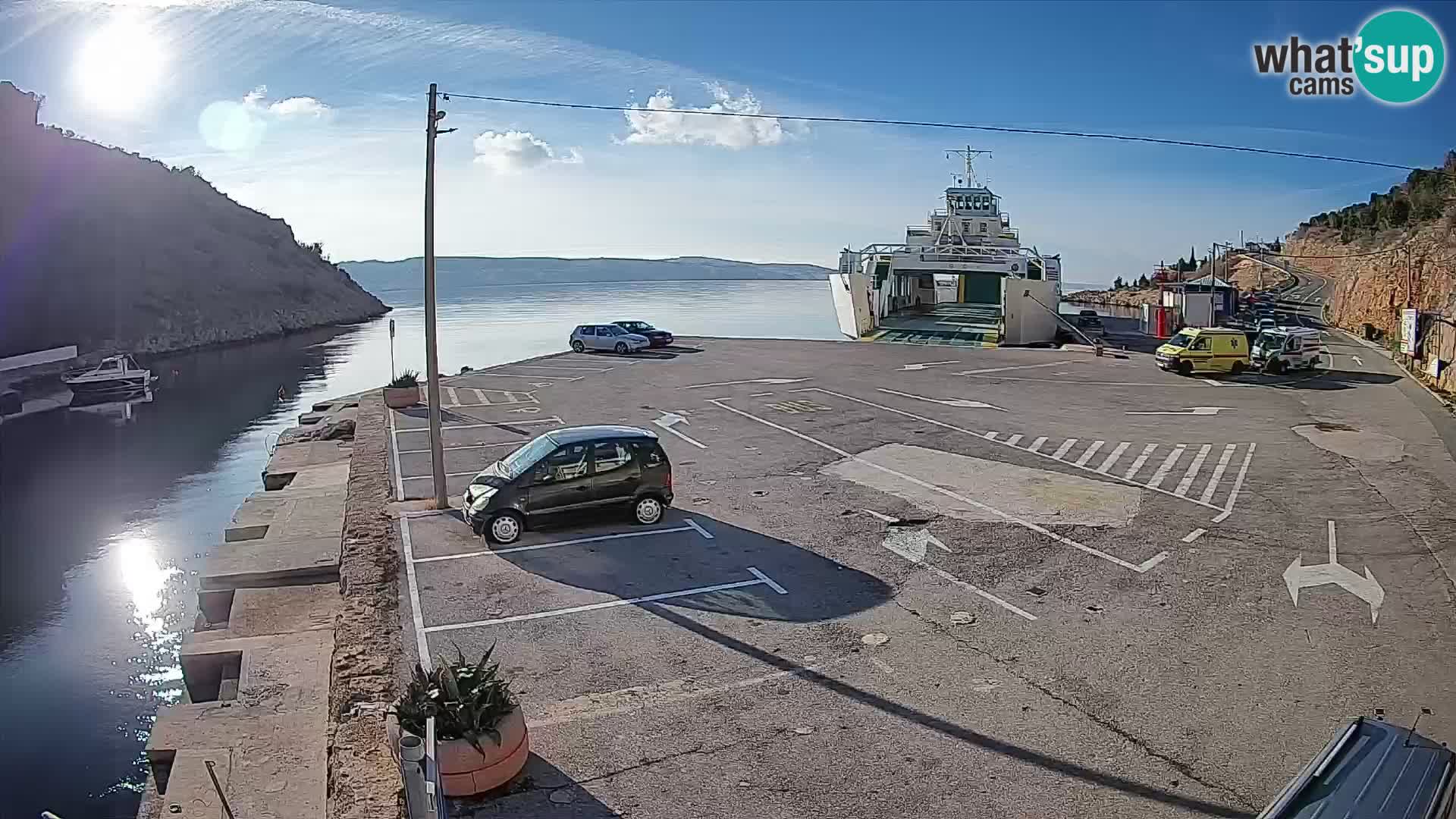 Webcam del puerto de ferris de Prizna – hacia la isla de Pag