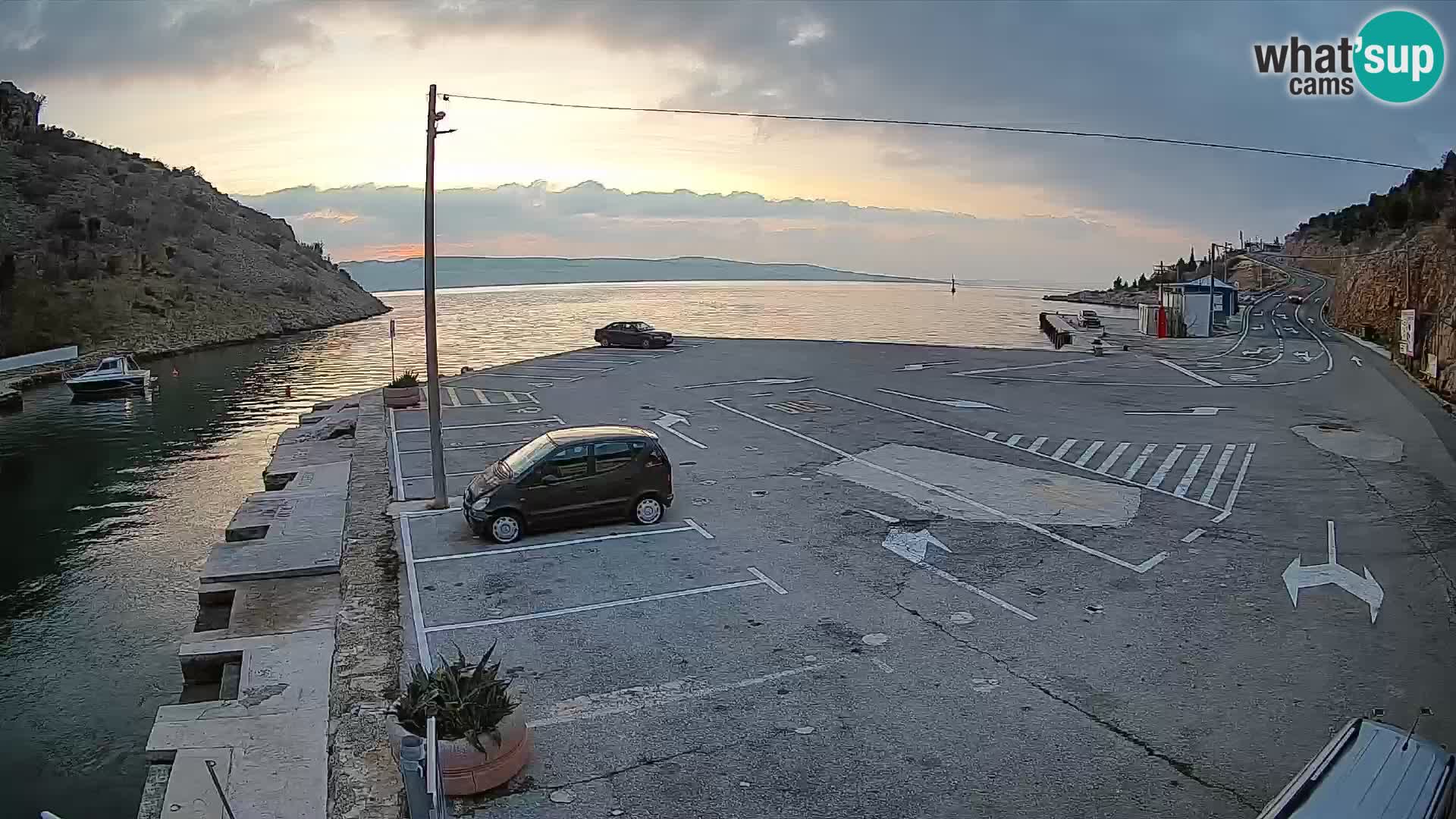 Webcam port de ferry de Prizna – vers l’île de Pag