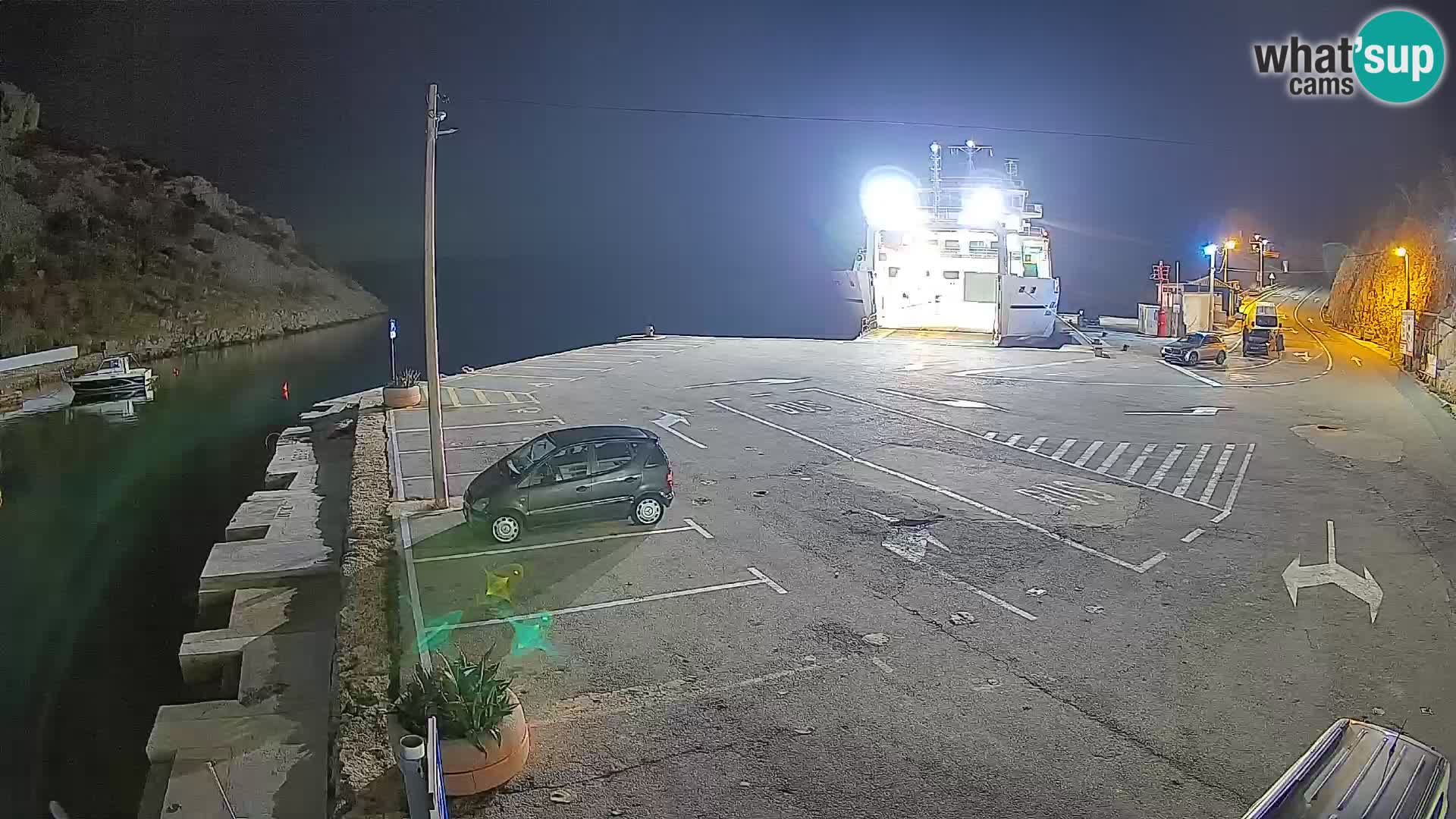 Webcam del puerto de ferris de Prizna – hacia la isla de Pag