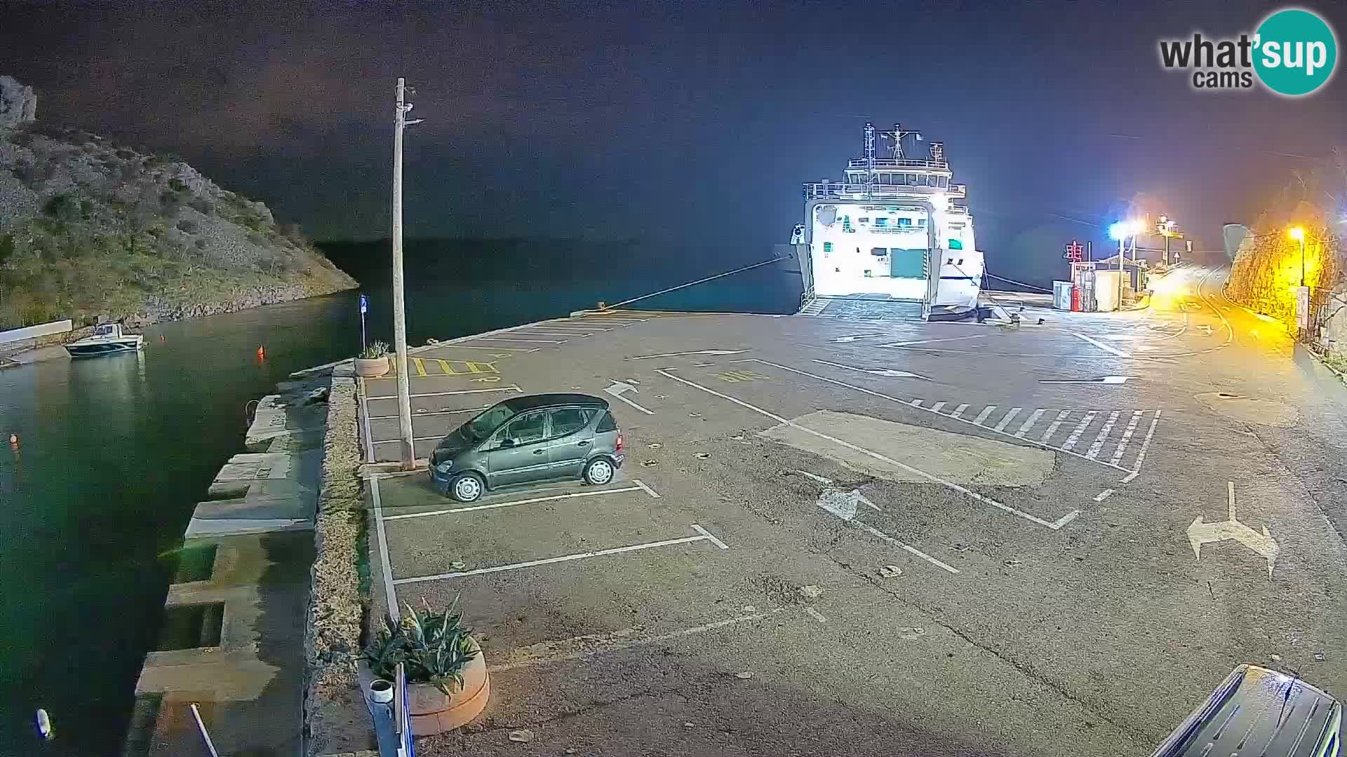 Webcam del puerto de ferris de Prizna – hacia la isla de Pag