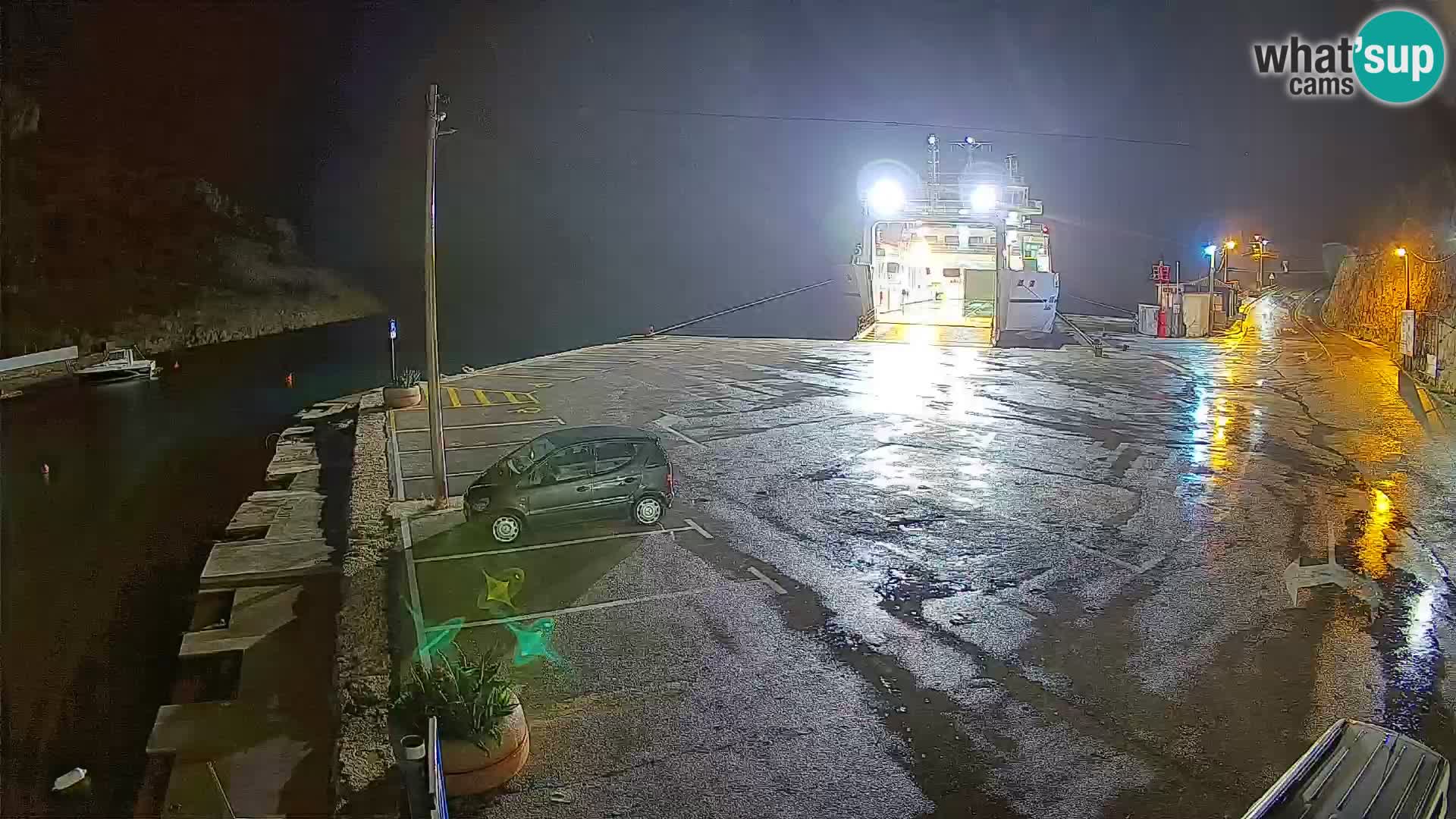 Web kamera trajektna luka Prizna – prema otoku Pag