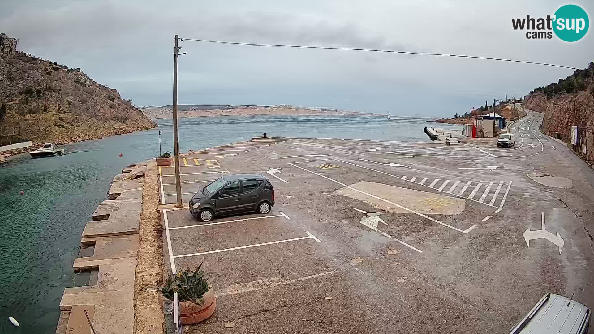Webcam Prizna ferry port to Pag island