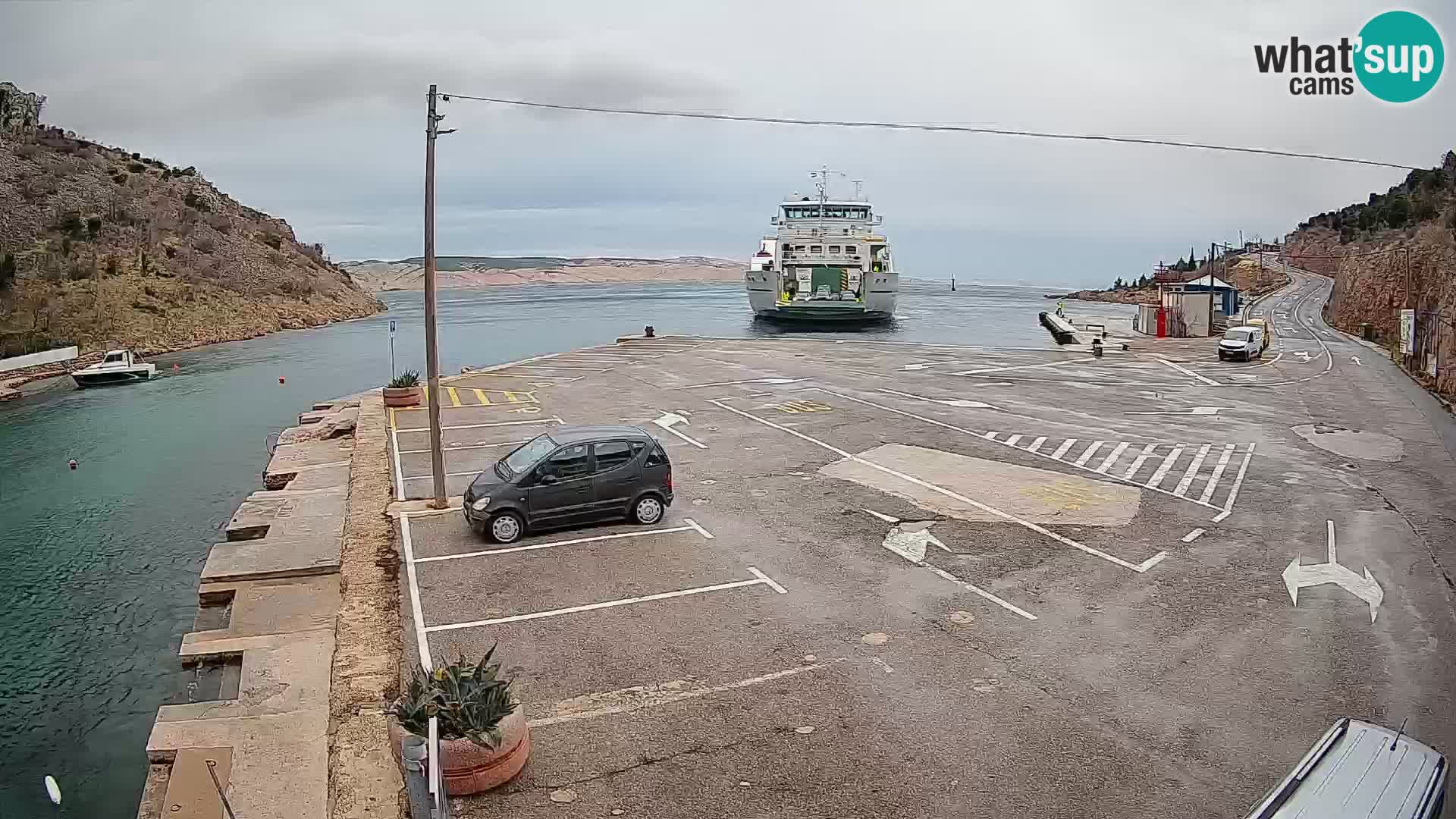 Webcam Prizna ferry port to Pag island