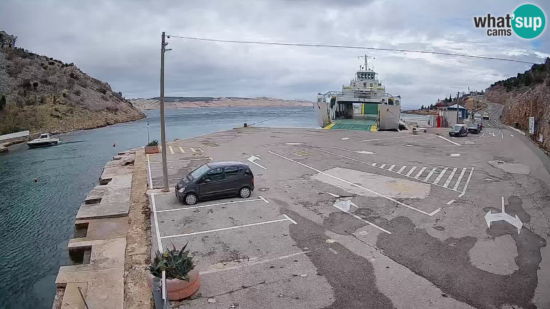 Webcam Prizna ferry port to Pag island
