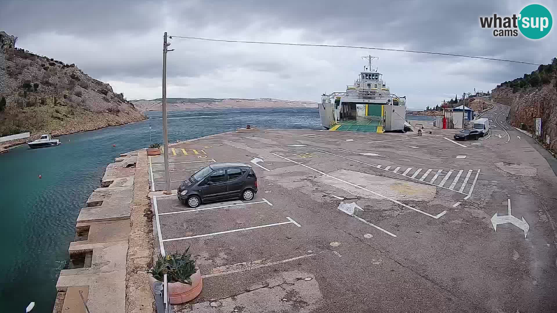 Webcam port de ferry de Prizna – vers l’île de Pag