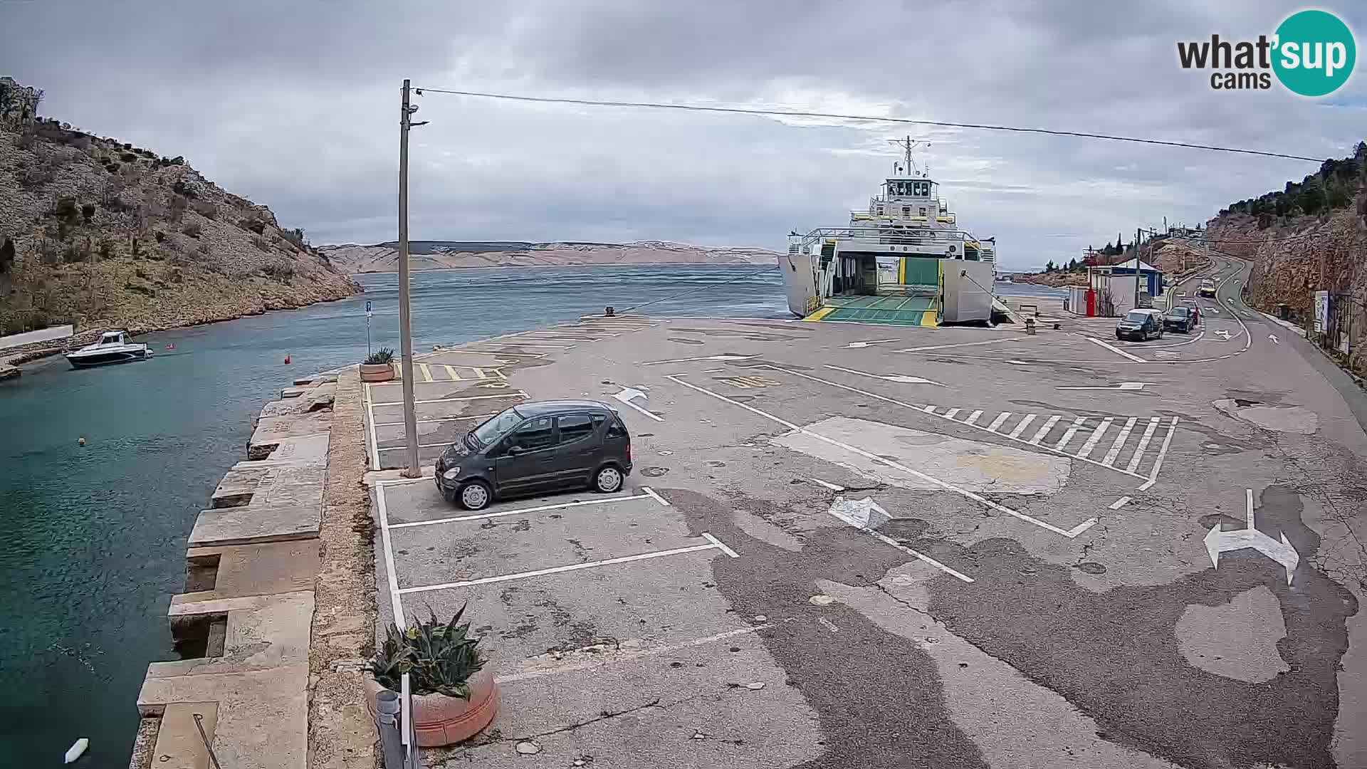 Webcam Prizna ferry port to Pag island