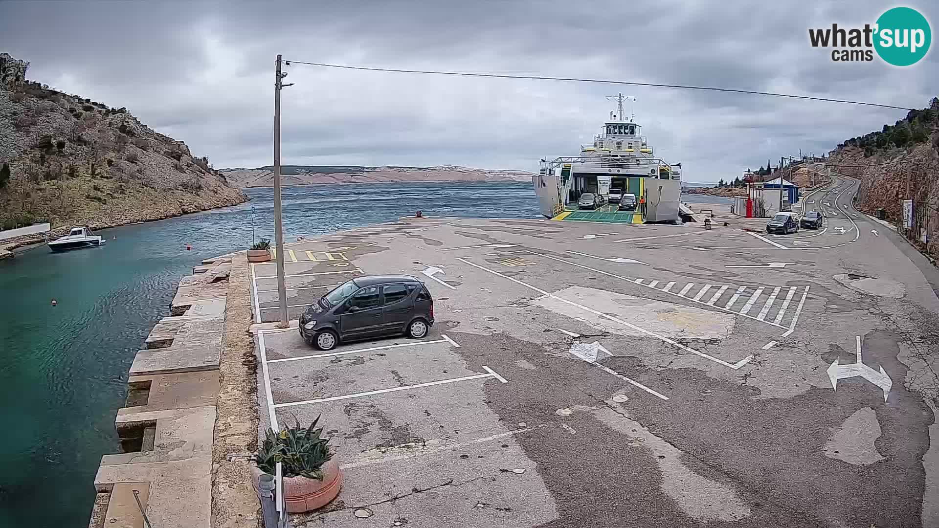 Webcam Prizna ferry port to Pag island