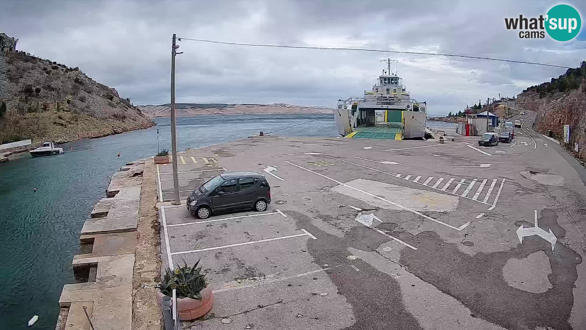 Webcam Prizna ferry port to Pag island