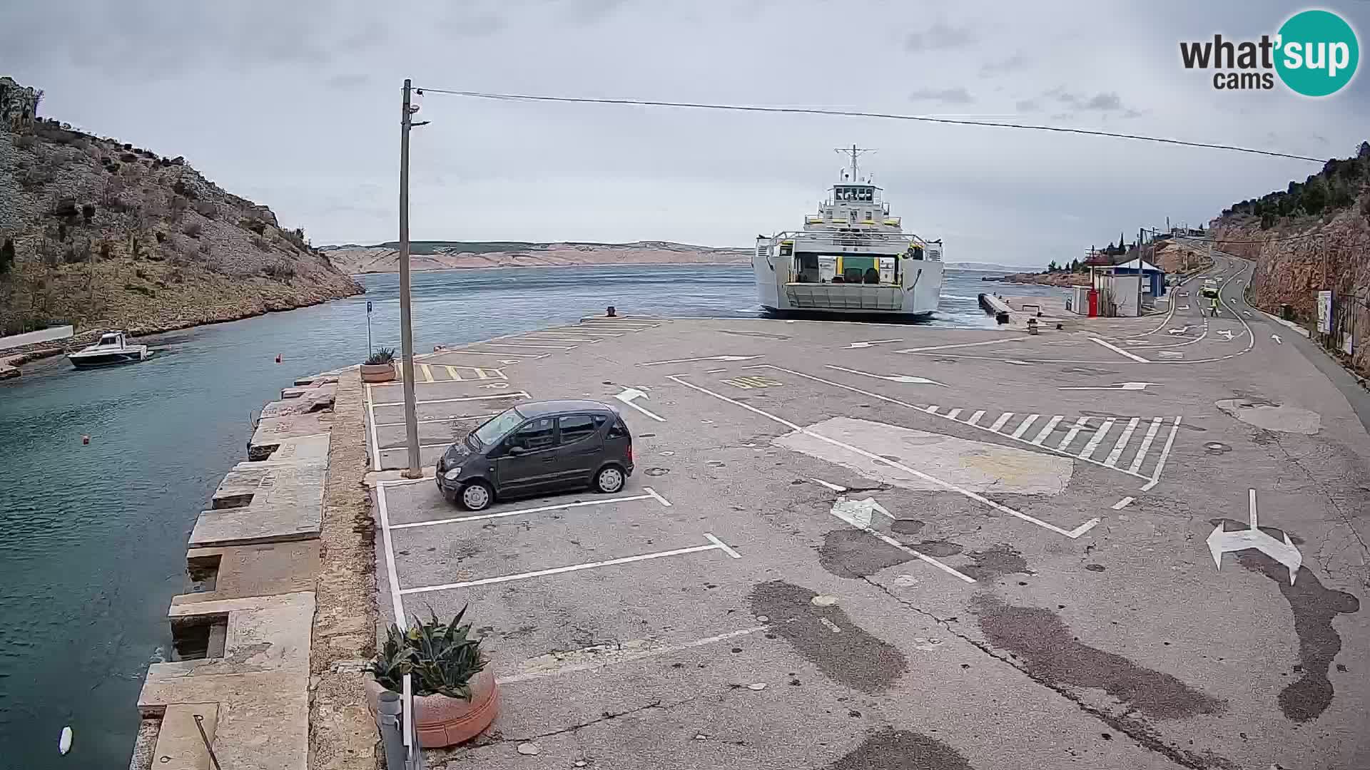 Webcam port de ferry de Prizna – vers l’île de Pag