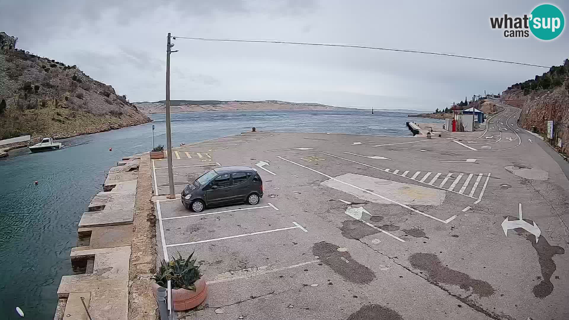 Webcam Prizna ferry port to Pag island
