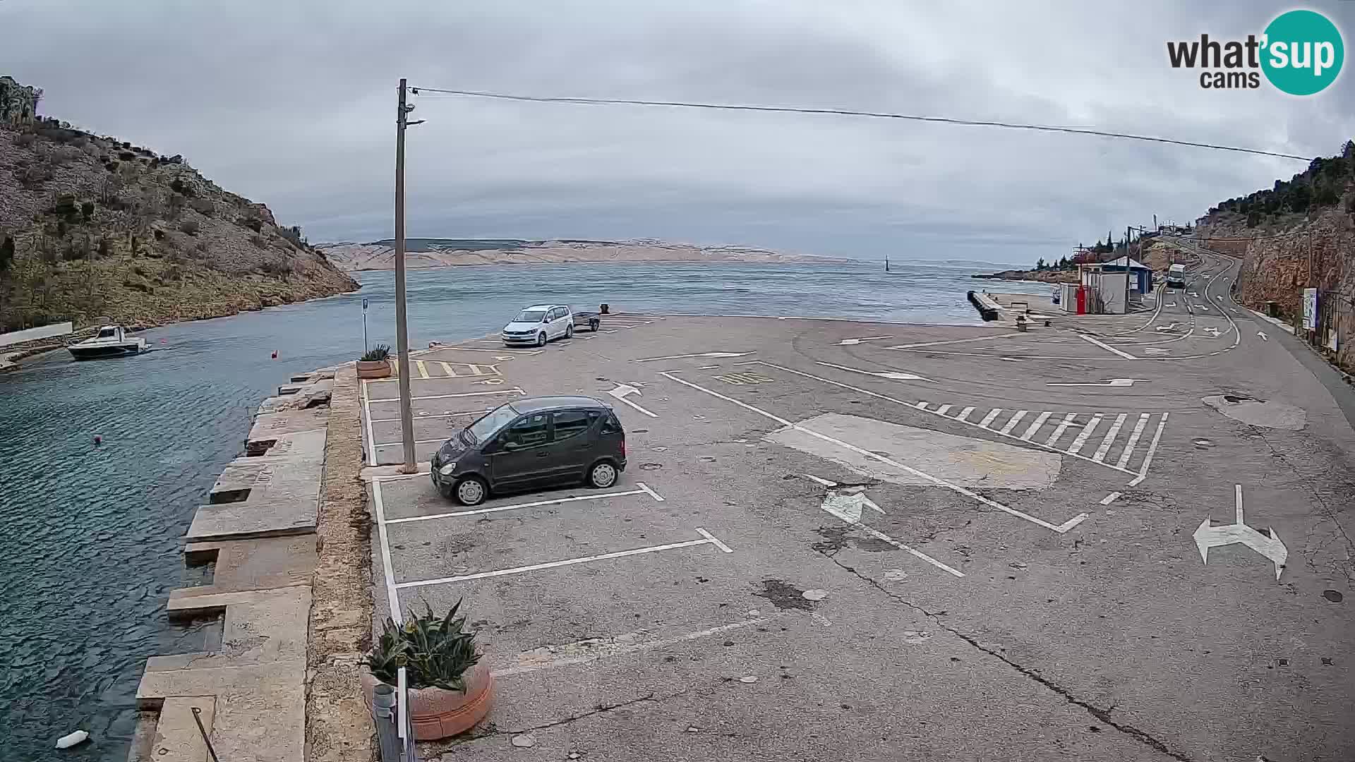 Webcam port de ferry de Prizna – vers l’île de Pag