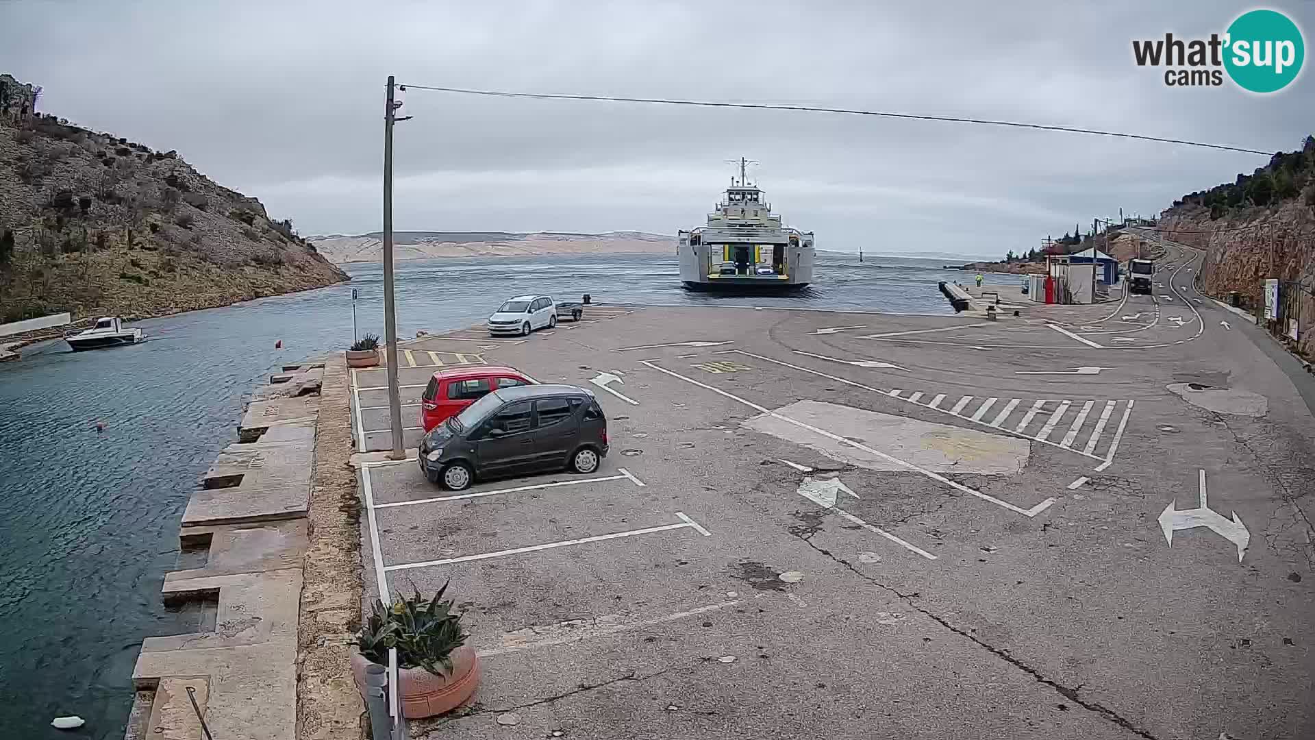 Webcam Prizna ferry port to Pag island