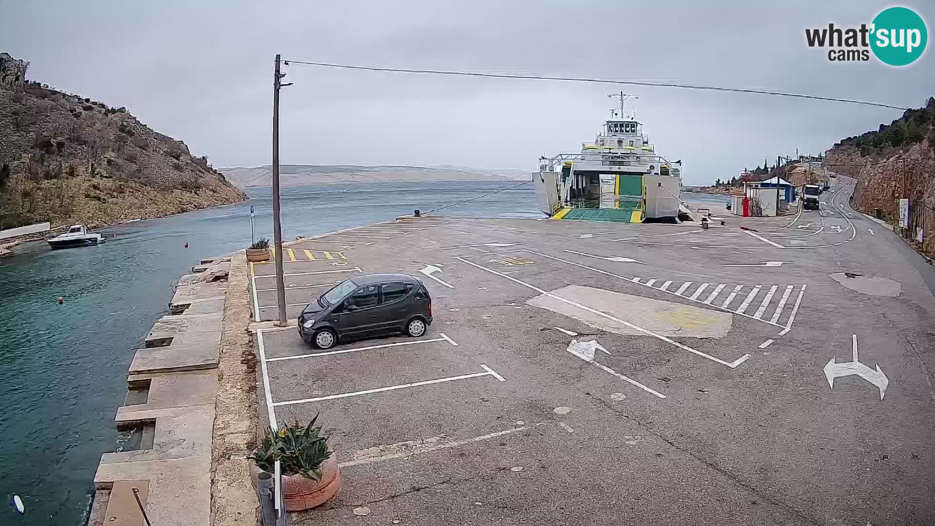 Webcam port de ferry de Prizna – vers l’île de Pag