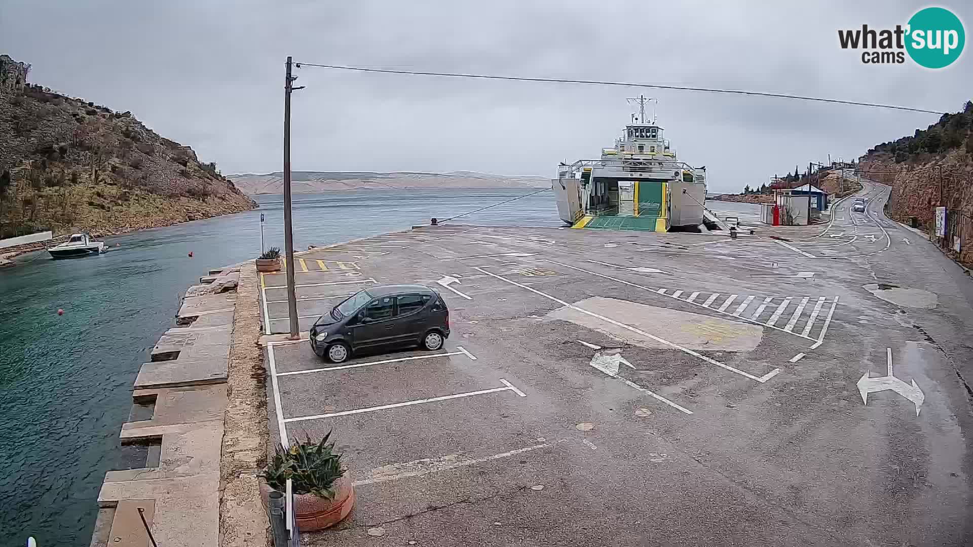 Webcam Prizna ferry port to Pag island