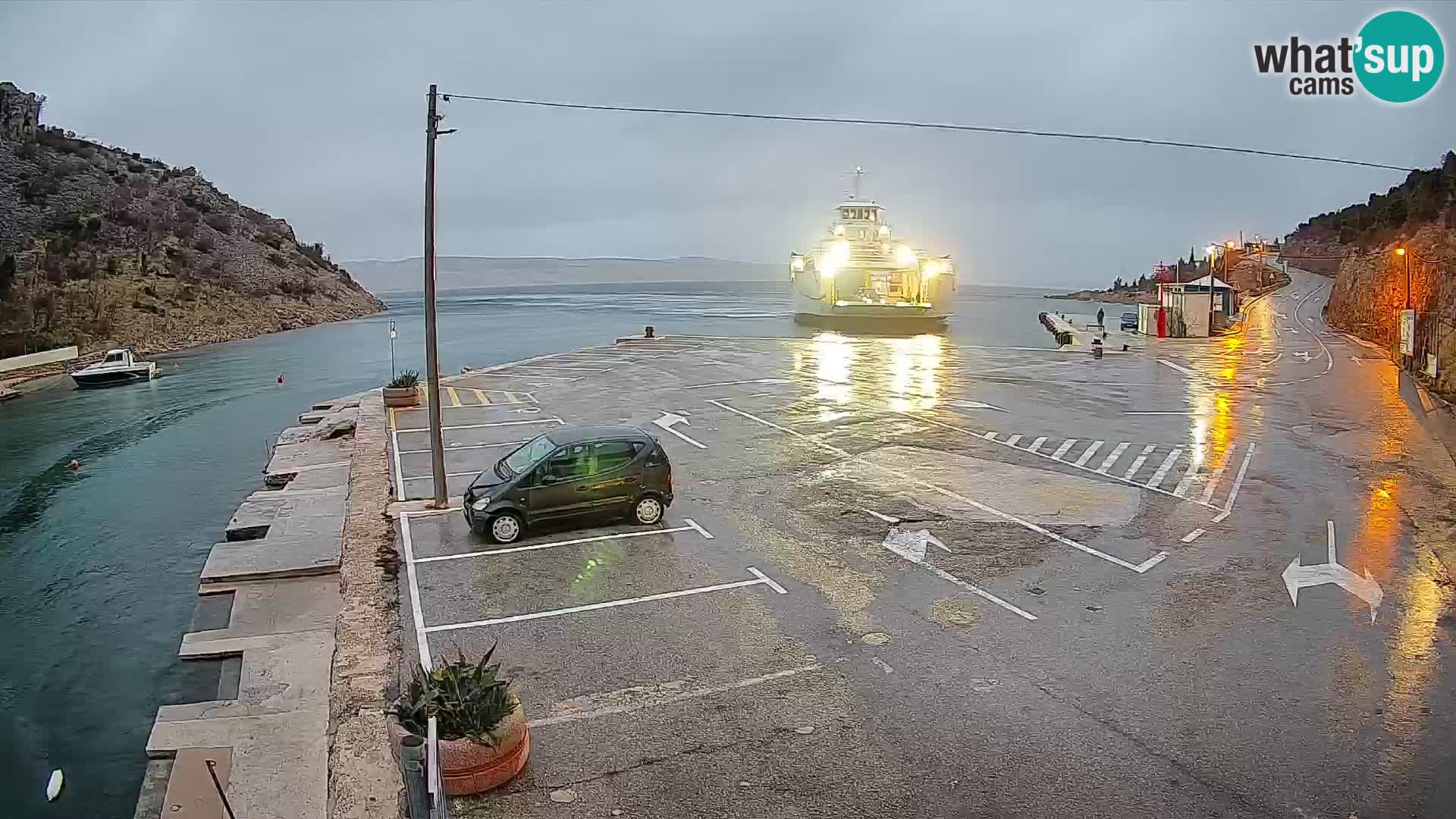 Webcam Fährhafen Prizna – zur Insel Pag