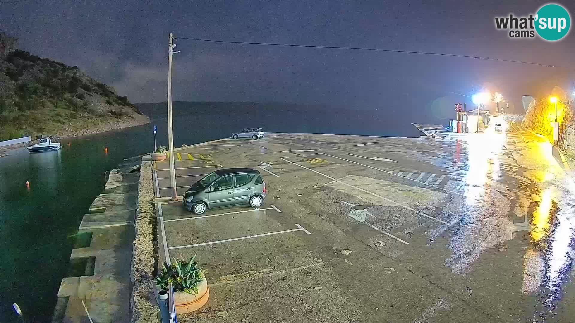 Webcam del puerto de ferris de Prizna – hacia la isla de Pag