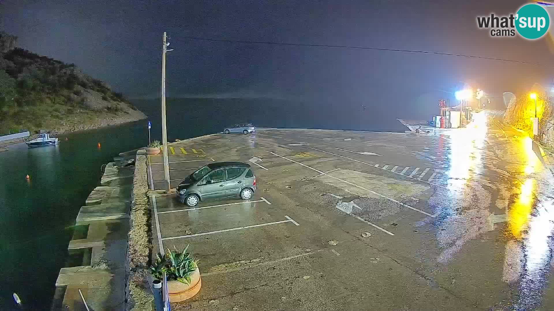 Webcam del puerto de ferris de Prizna – hacia la isla de Pag